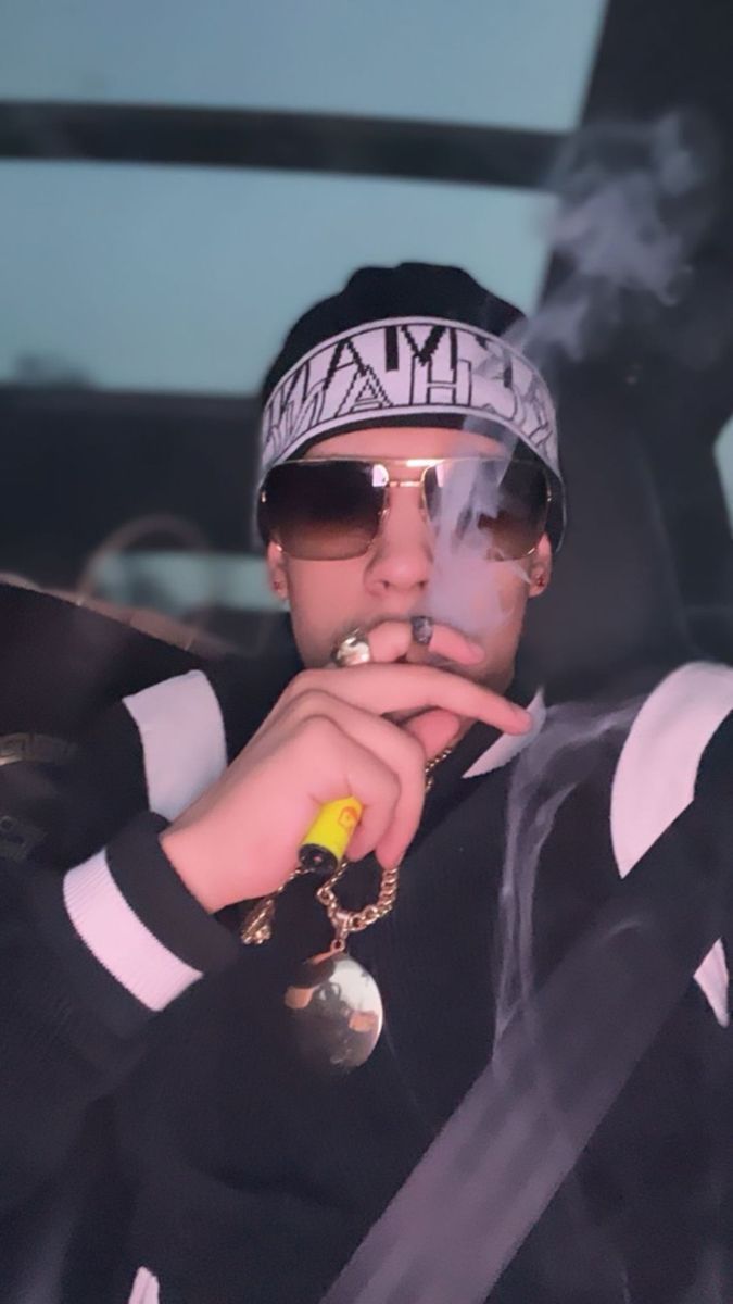 675x1200 Cris MJ Wallpaper