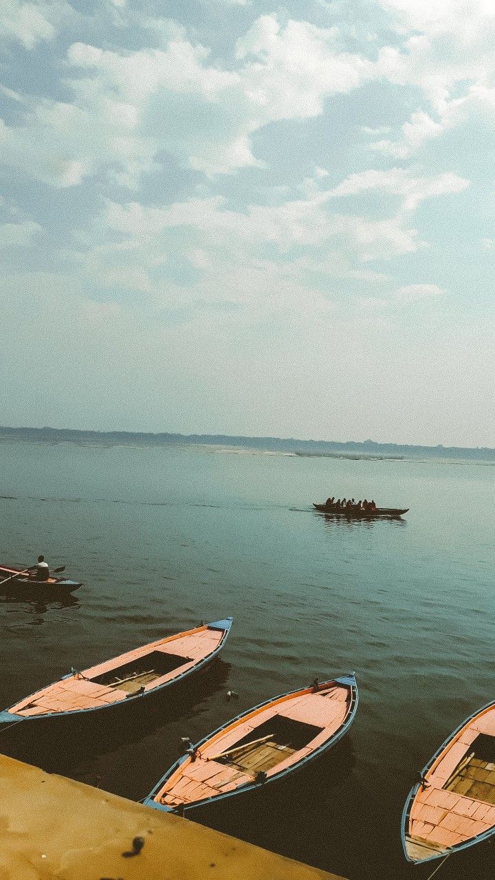 720x1280 Ghats of Varanasi