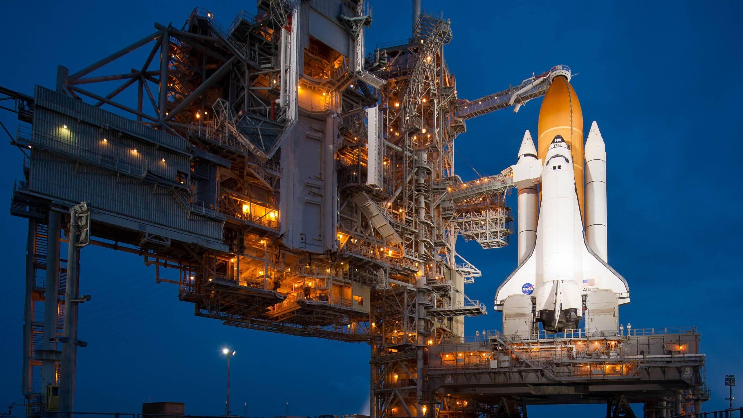 2560x1440 Space Shuttle Desktop Wallpaper. Navette