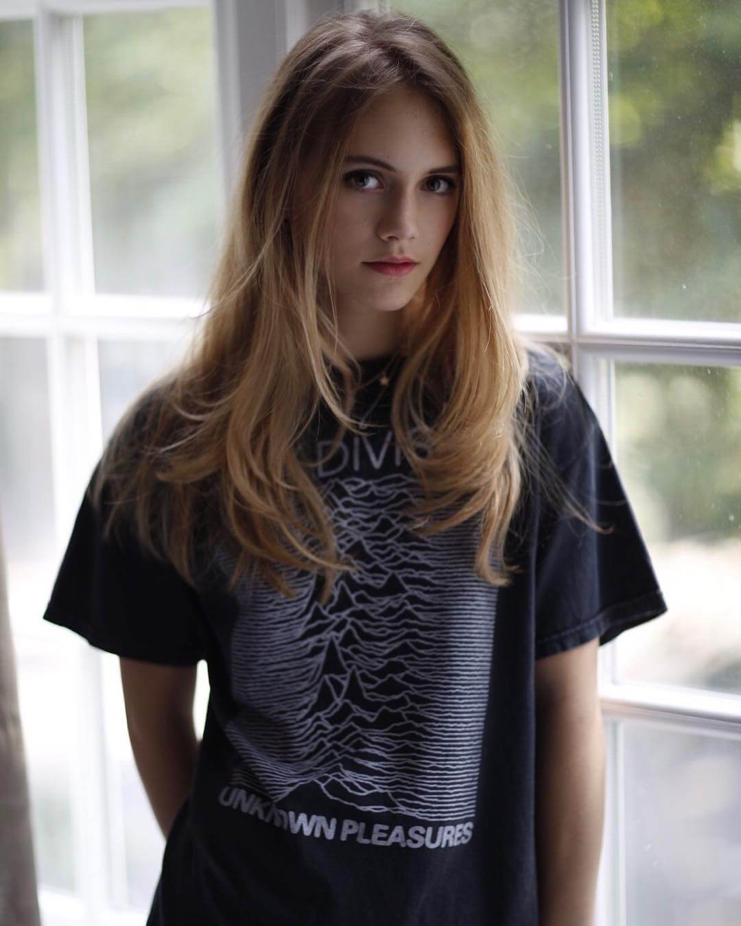 Emilia Jones Wallpapers - Top Free Emilia Jones Backgrounds