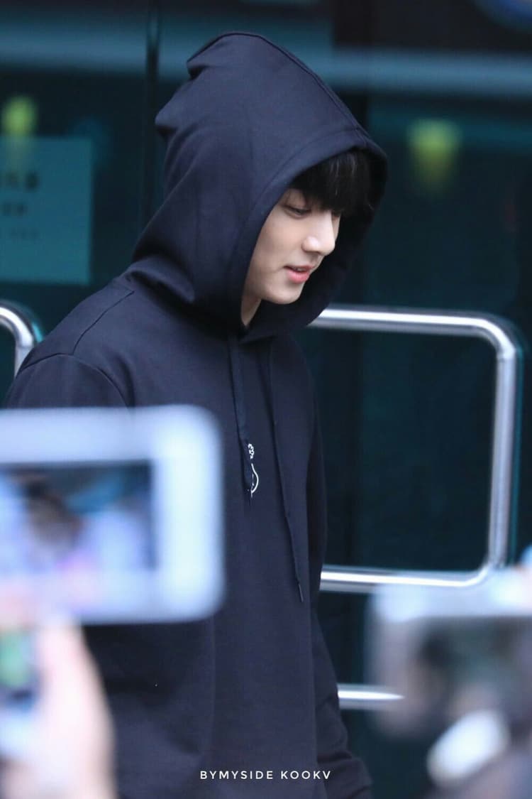 750x1125 Jungkook With Black Hoodie, Download Wallpaper