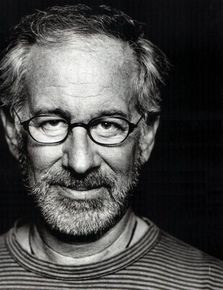 936x1216 Steven Spielberg Wallpaper
