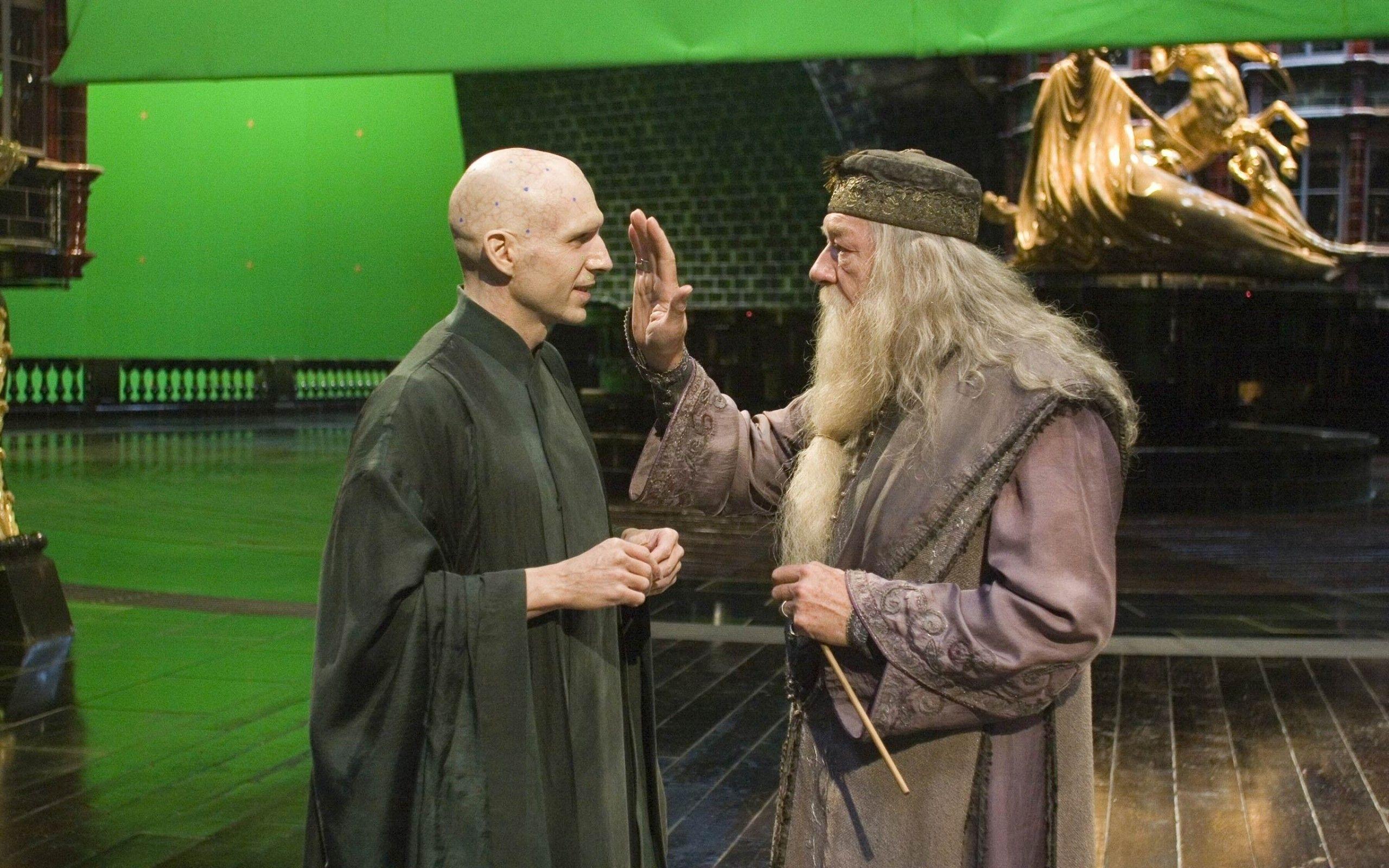2560x1600 Albus Dumbledore Wallpaper