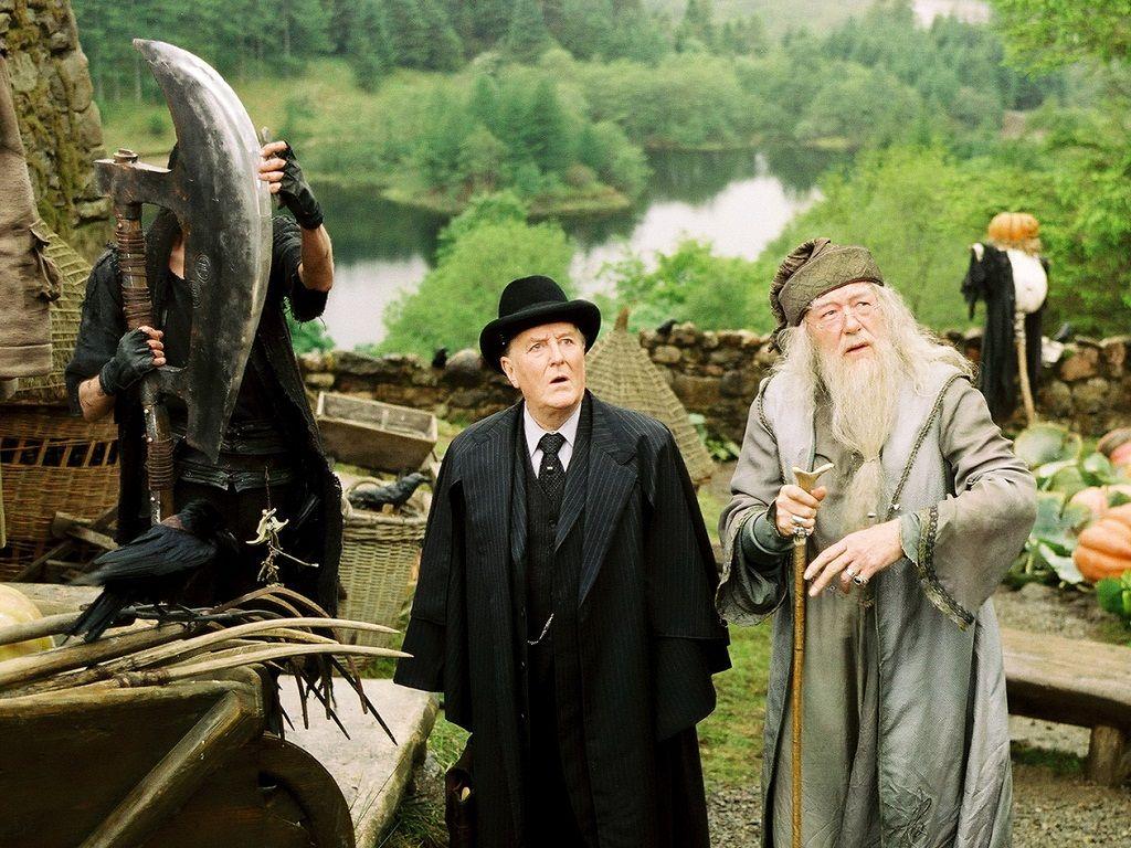 1024x768 Dumbledore Wallpaper. Dumbledore