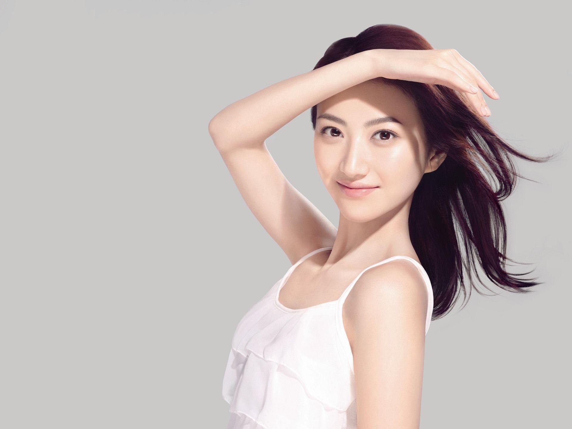 1920x1440 Jing Tian Wallpaper