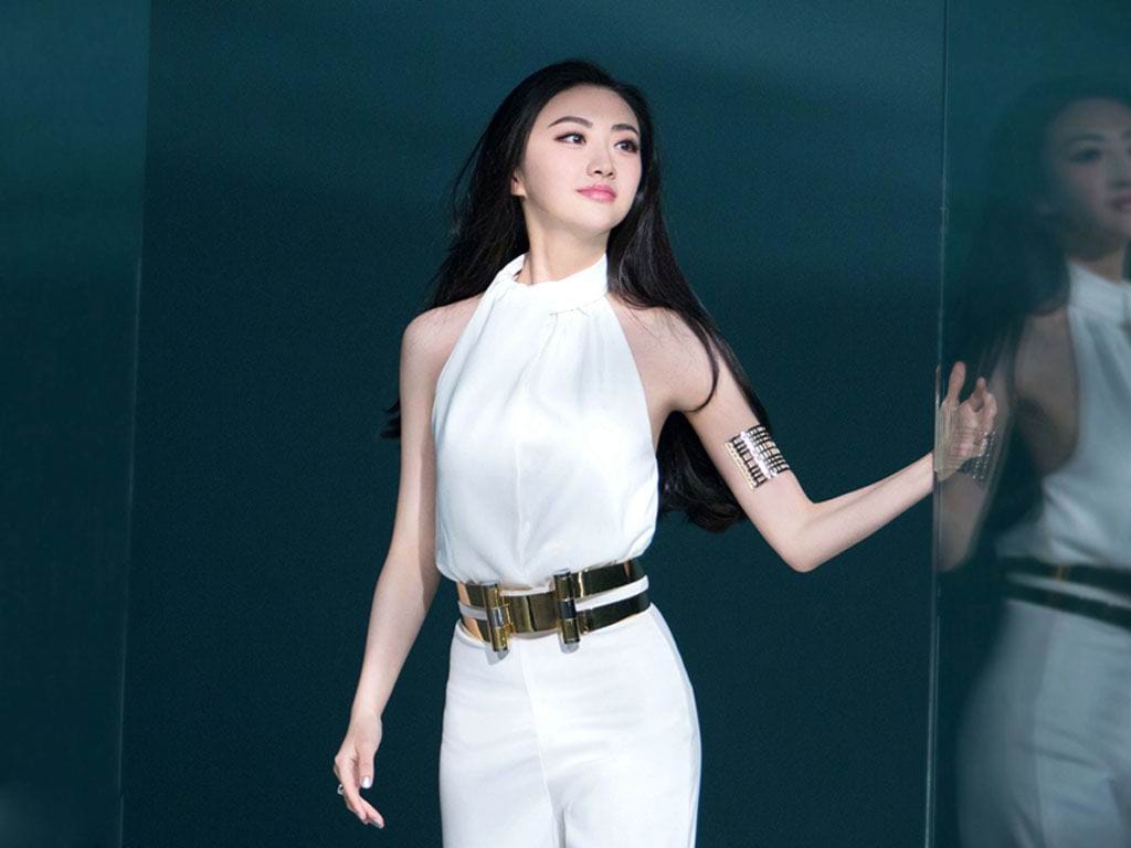 1024x768 Jing Tian (景甜)