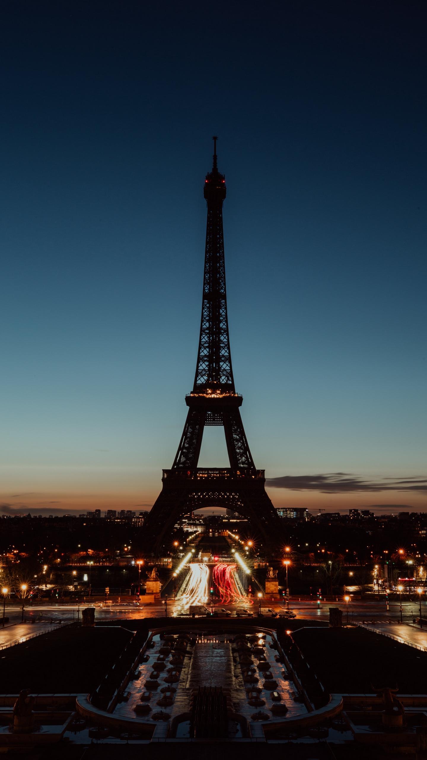 1440x2560 An Evening In Paris Wallpaper