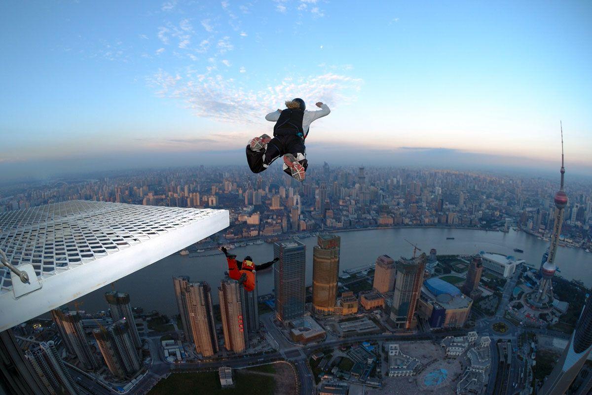 1200x801 Bull Wingsuit Wallpaper