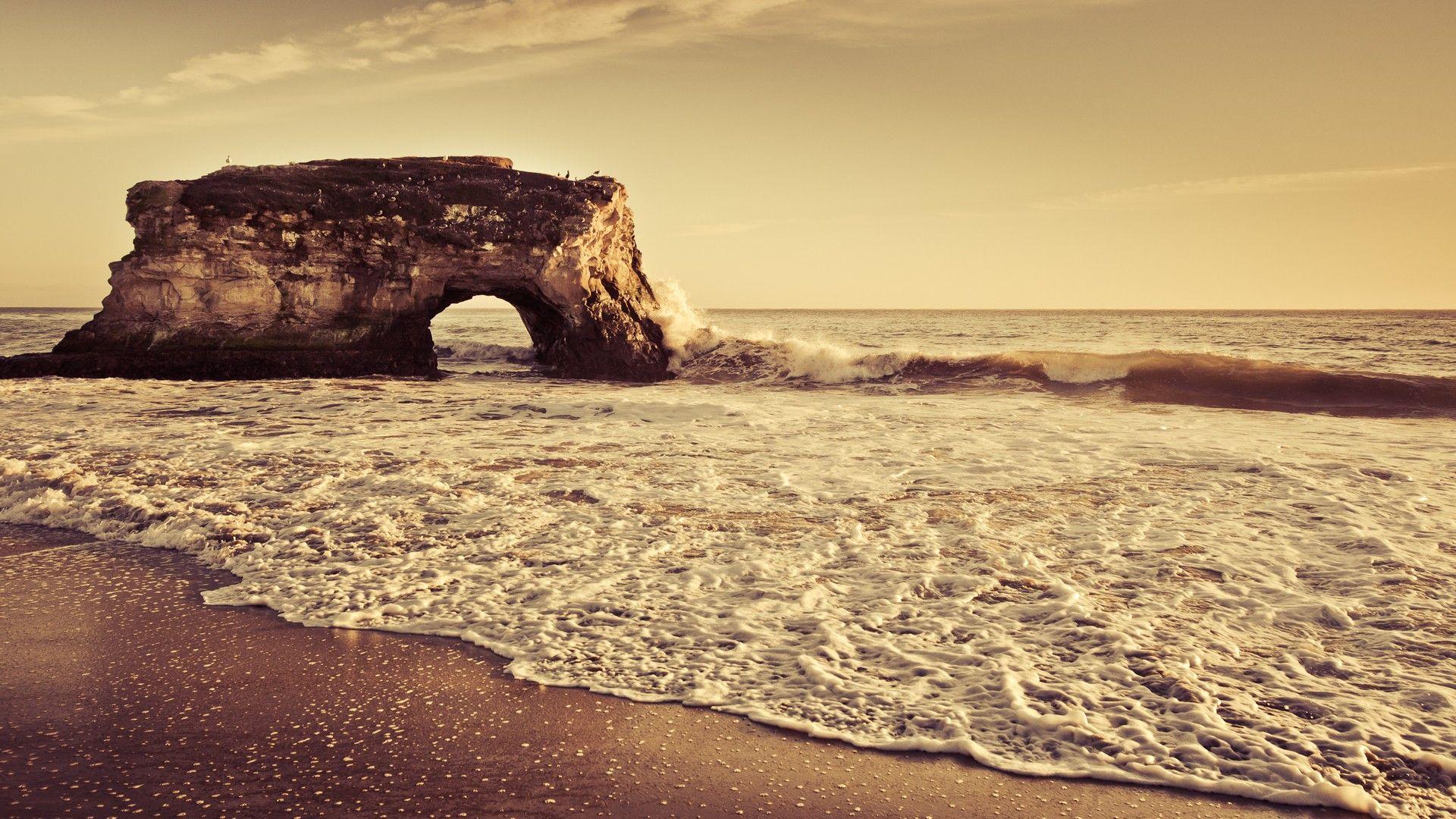 1920x1080 sunsets, beach, waves, sepia, Pakistan, Karachi wallpaper