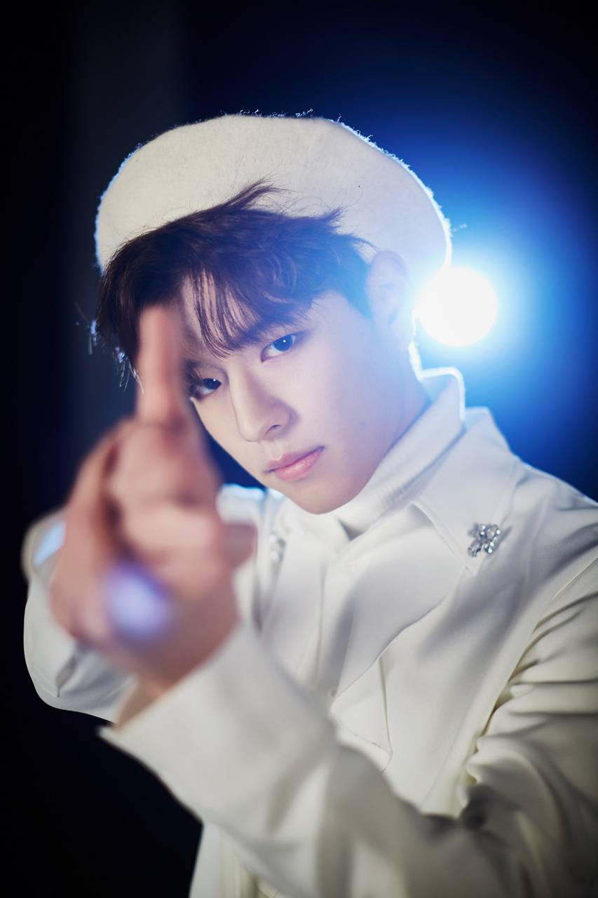 853x1280 Seungmin wallpaper