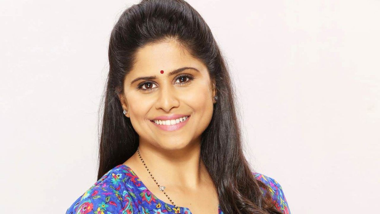 1280x720 Sai Tamhankar Wallpaper