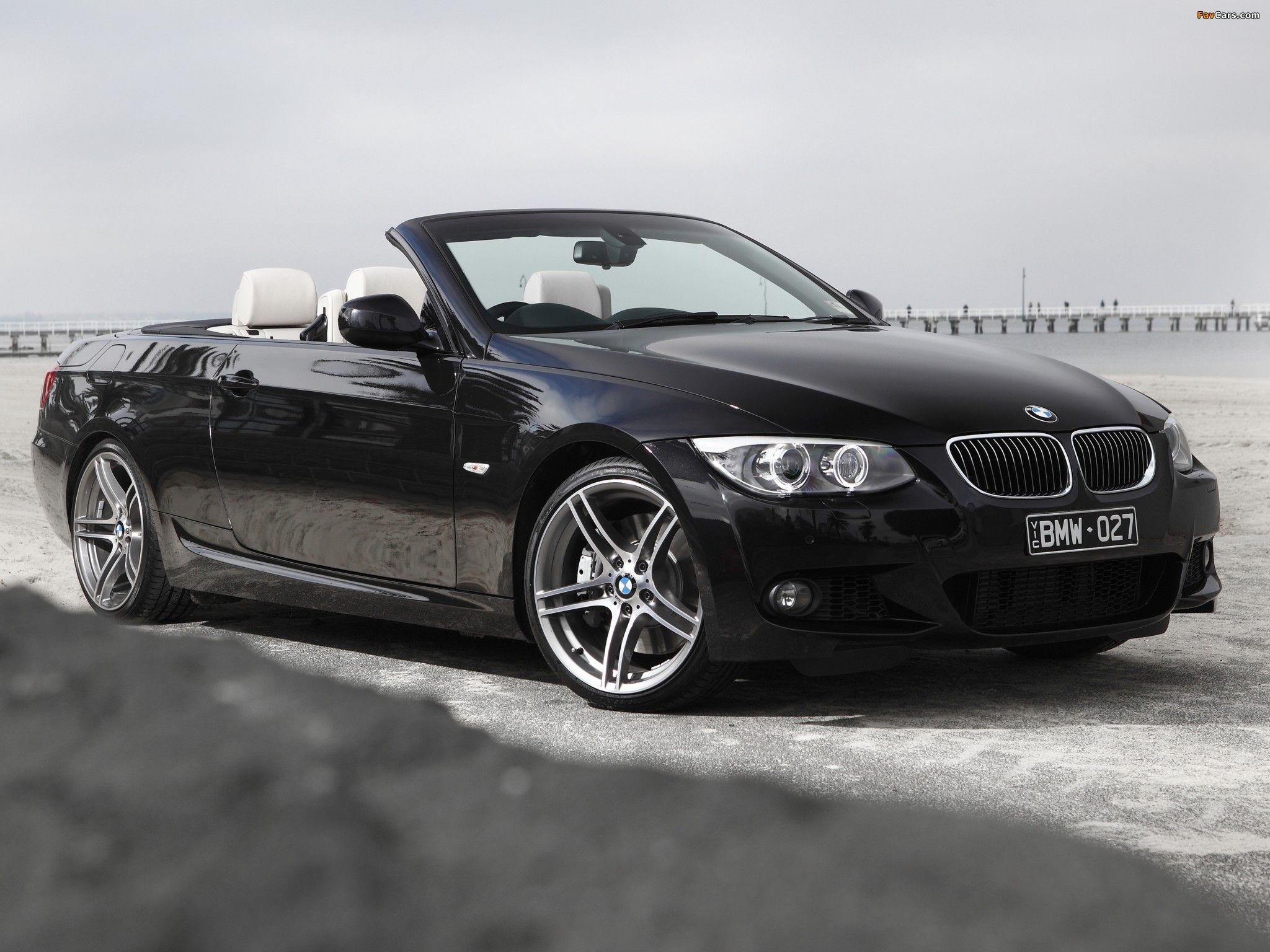 2048x1536 BMW 335i Cabrio M Sports Package AU Spec (E93) 2010 Wallpaper (2048x1536)