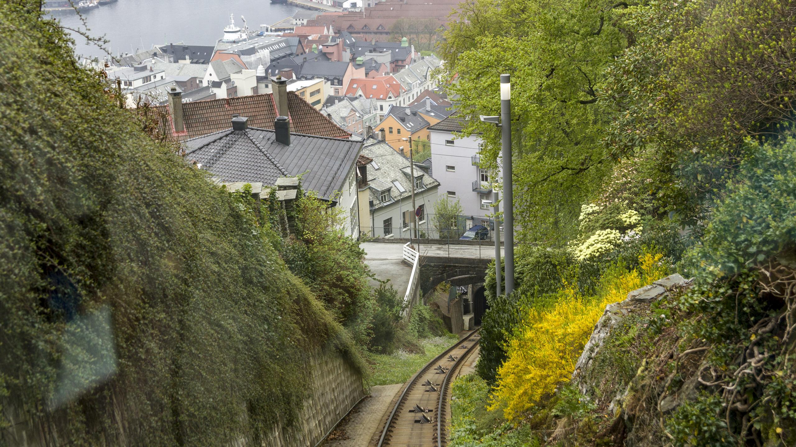 2560x1440 Fløybanen in Bergen Norway HD wallpaper