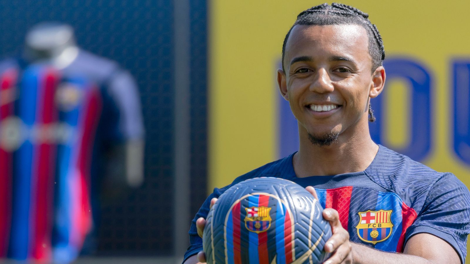 1600x900 Jules Kounde not registered to play in Barcelona's La Liga opener against Rayo Vallecano