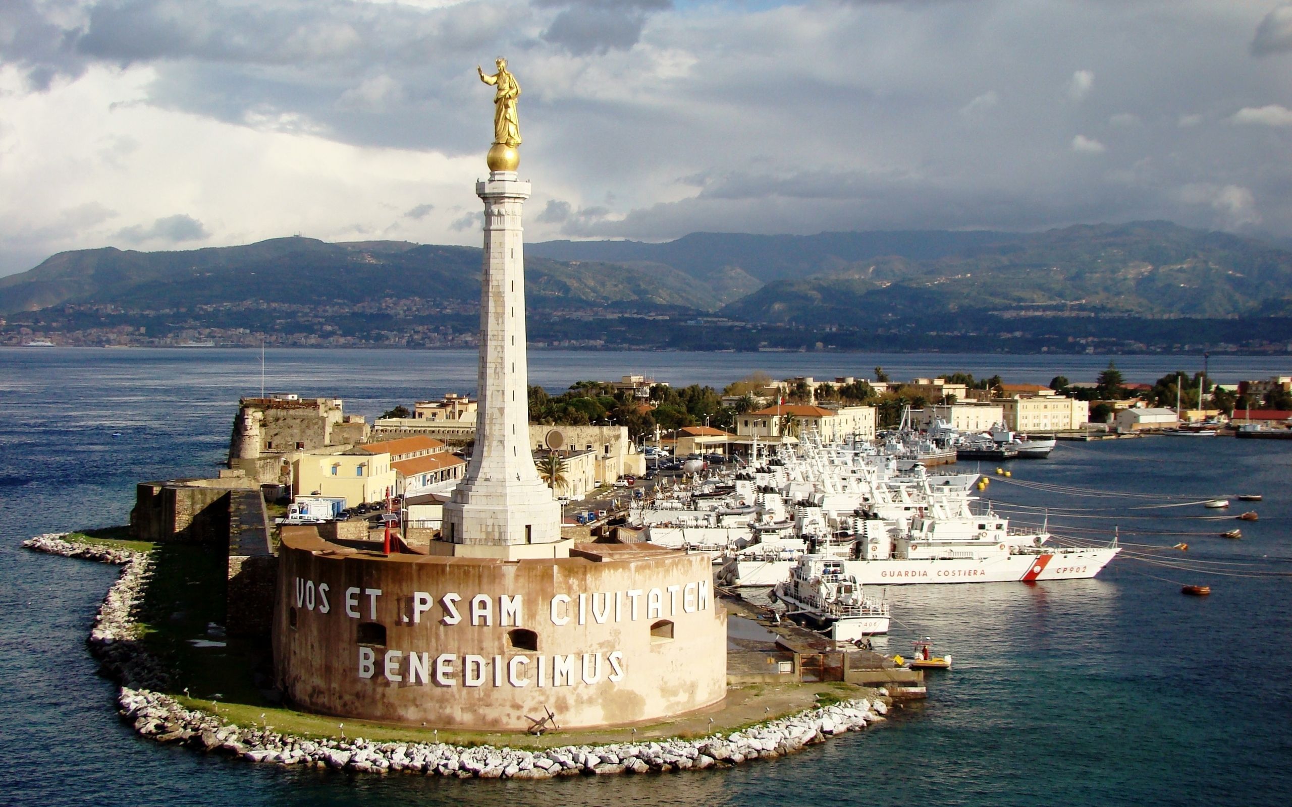 2560x1600 Phone wallpaper: Messina, Man Made, Harbor 224640