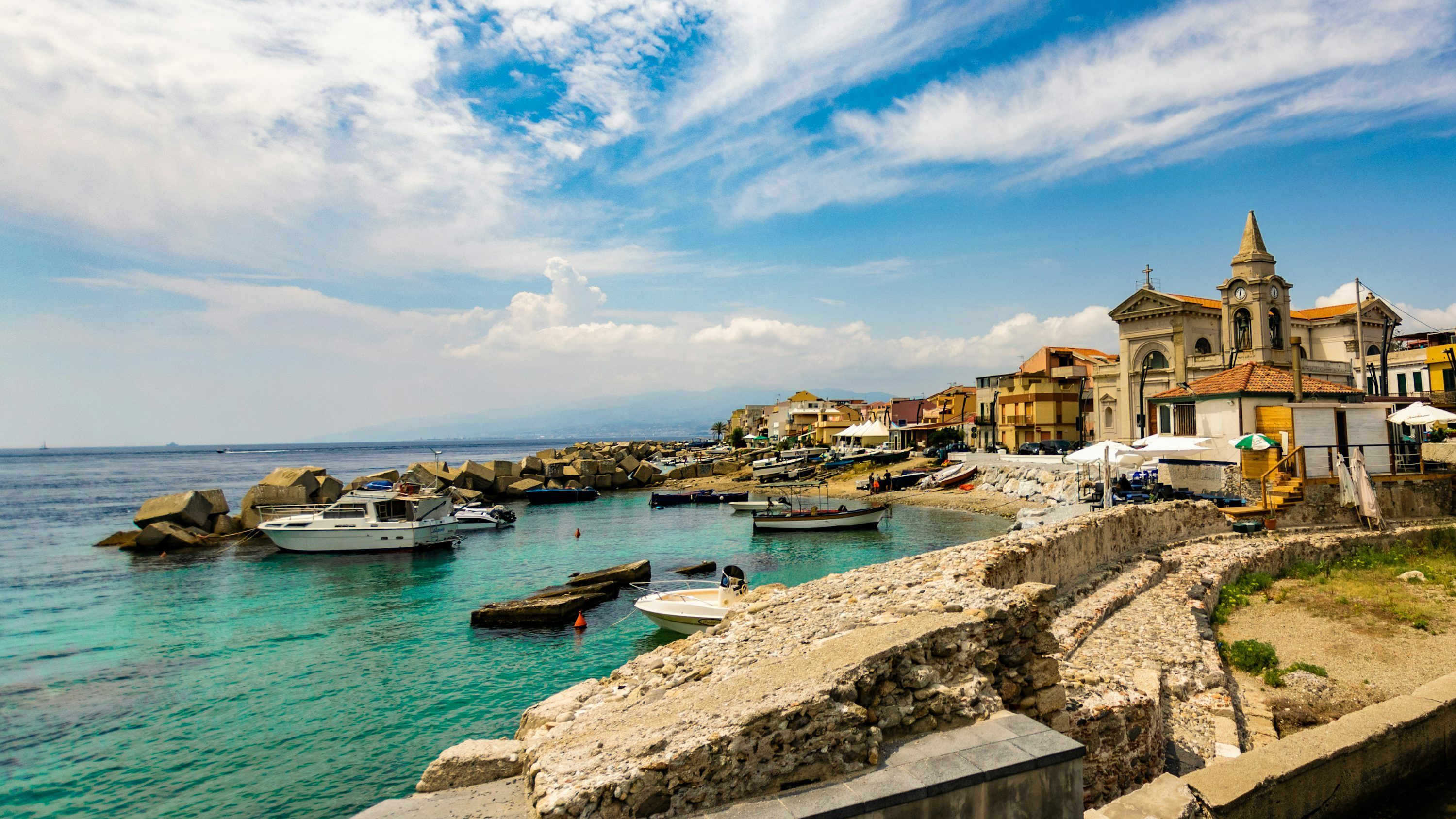 3000x1688 Messina Picture. Download Free Image