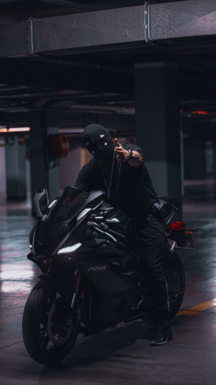828x1472 Aesthetic Motorcycles Wallpaper