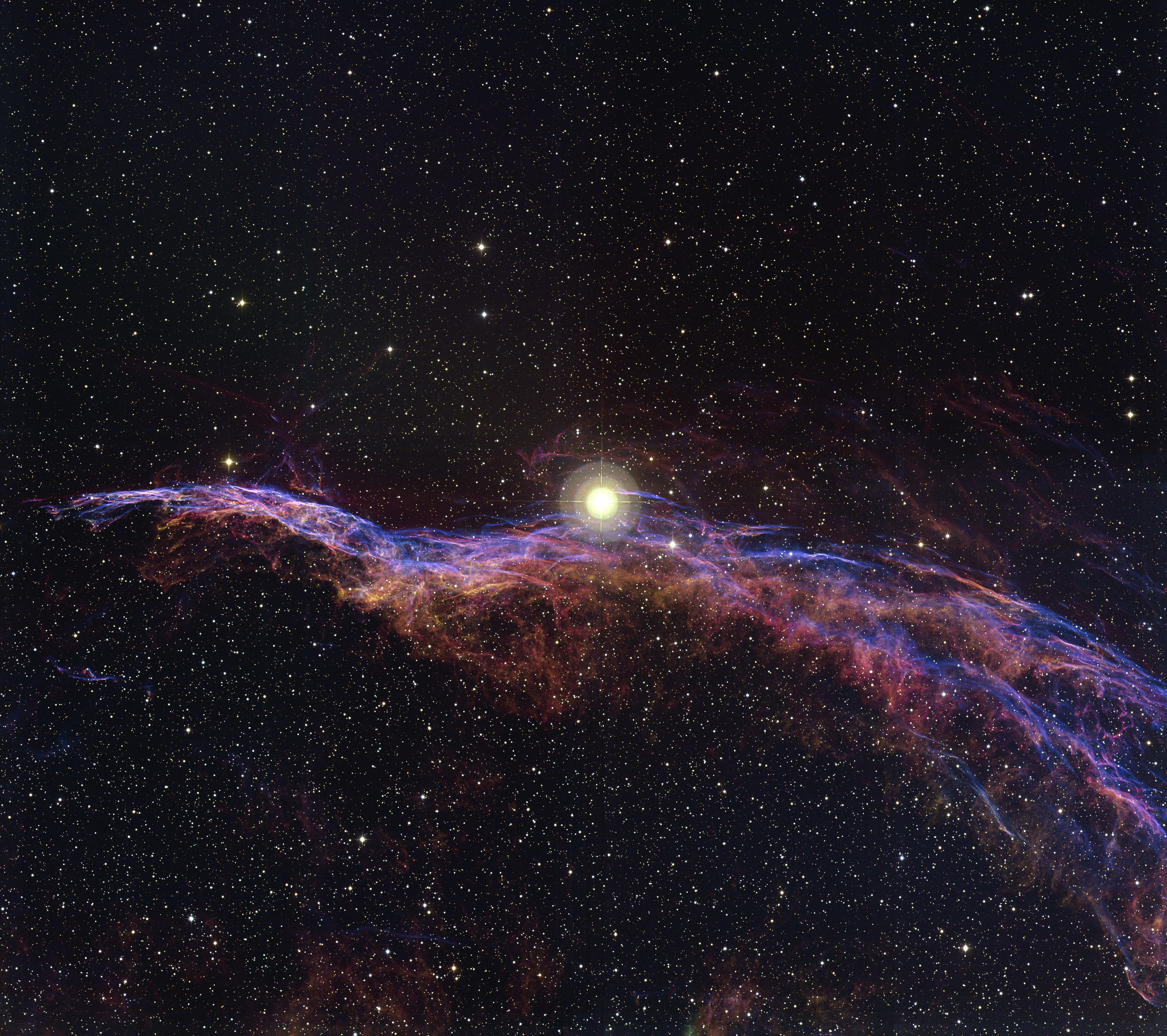 Галактика время пространство. Туманность NGC 6960. Галактика ВЕДЬМИНА метла. NGC 6960 туманность ВЕДЬМИНА метла. Галактика NGC 6960.