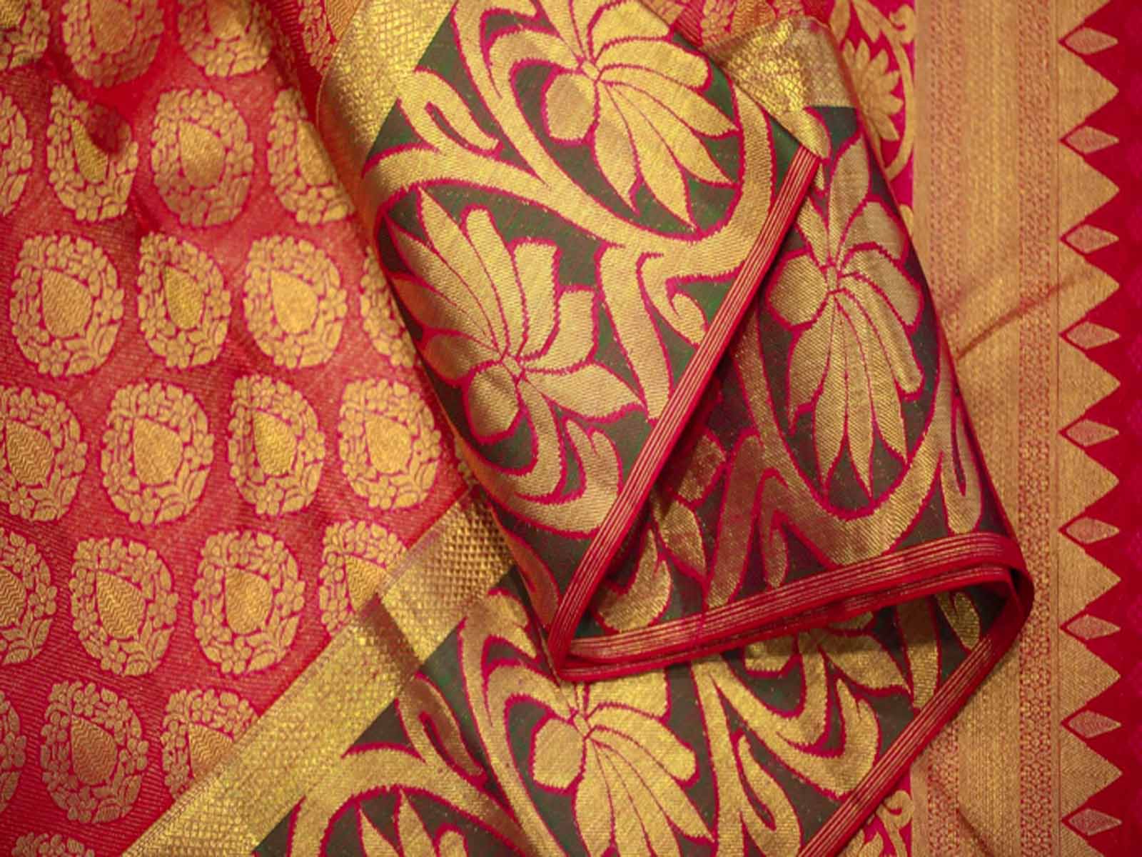 1600x1200 The Kanchipuram silk saree