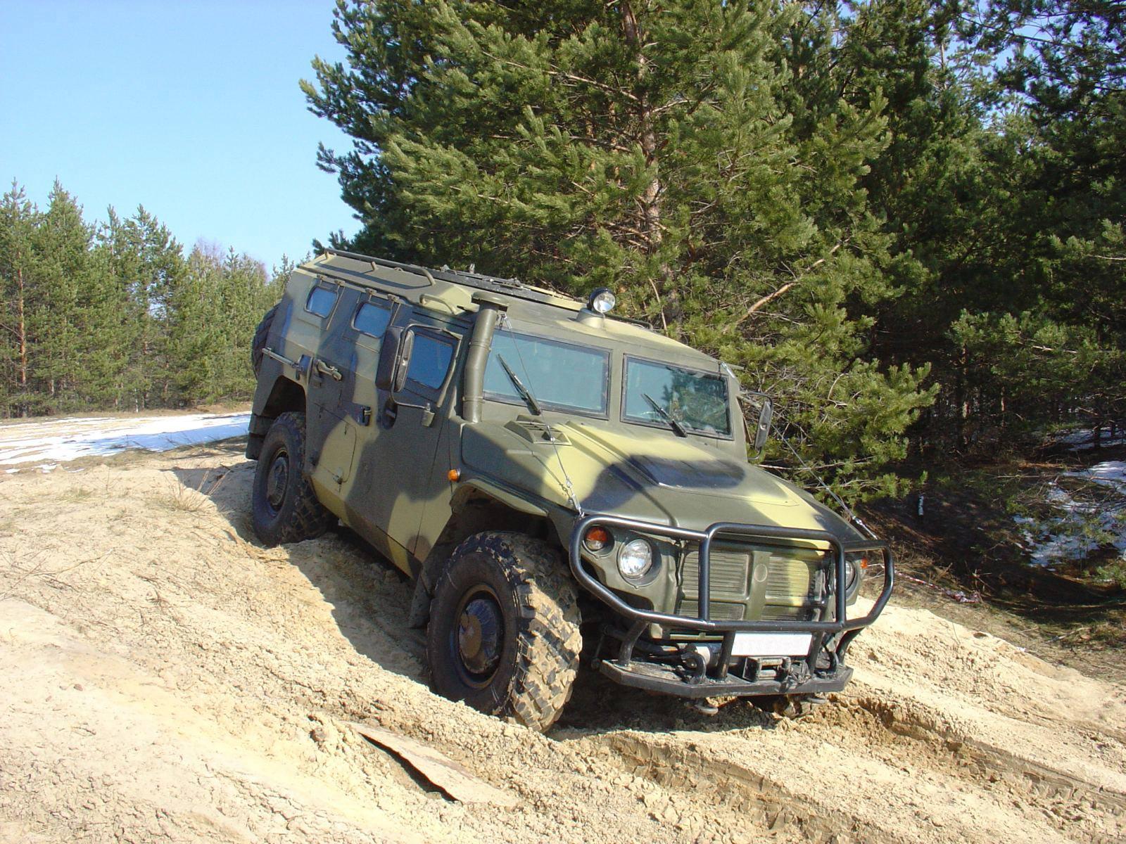 1600x1200 Desktop Wallpaper Military vehicle military
