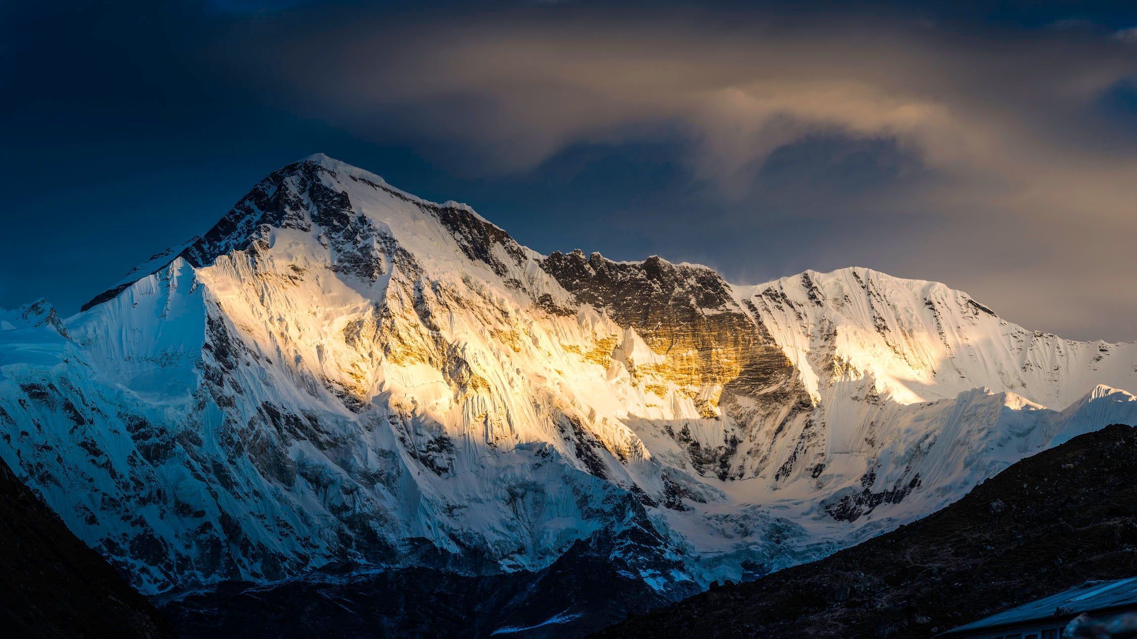 2294x1290 Can Cho Oyu Be Climbed Commercially from the Nepali Side? This Sherpa Mountaineer Thinks So