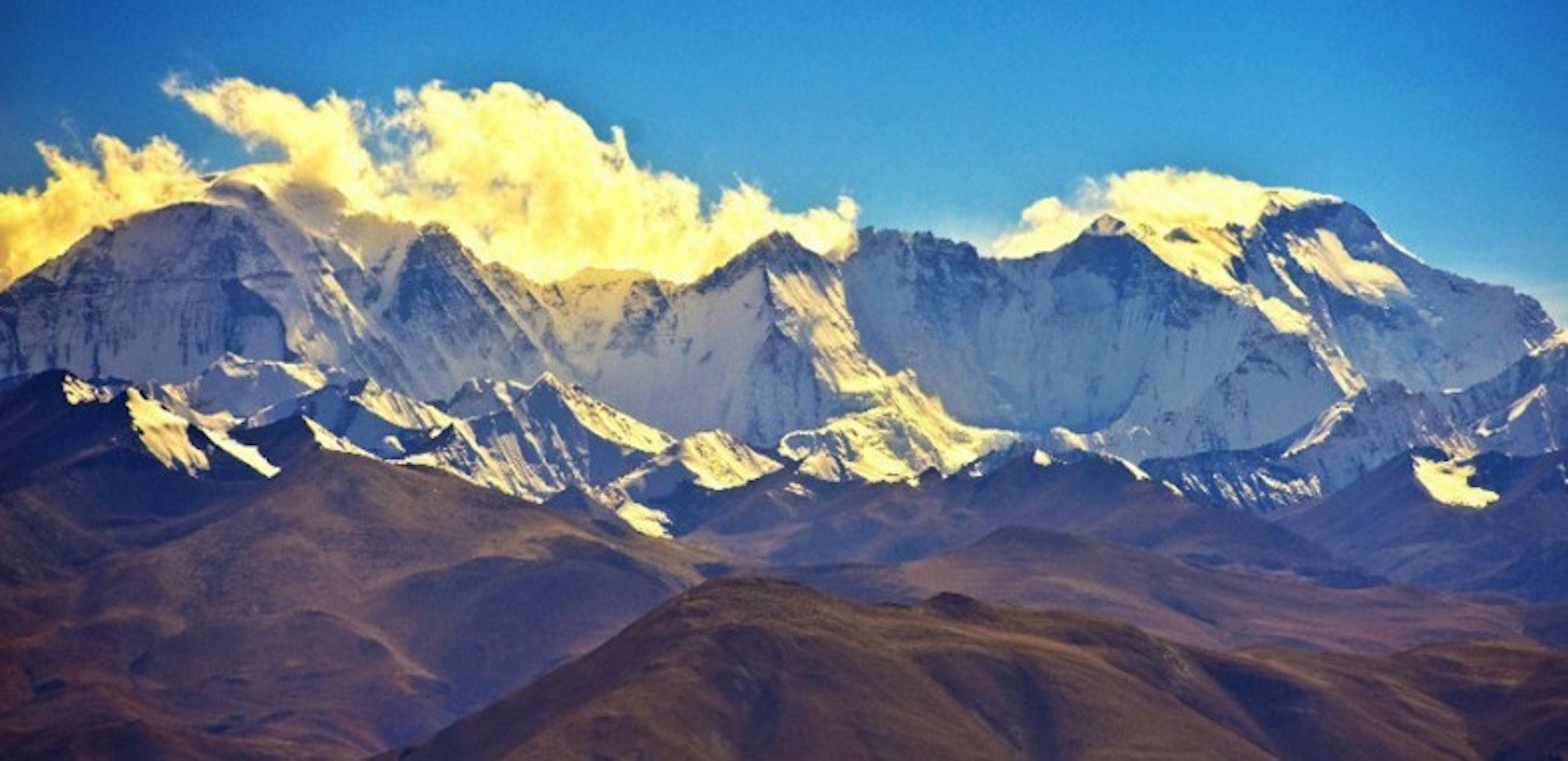 2000x971 Cho Oyu the Land of the Heights, the Goddess