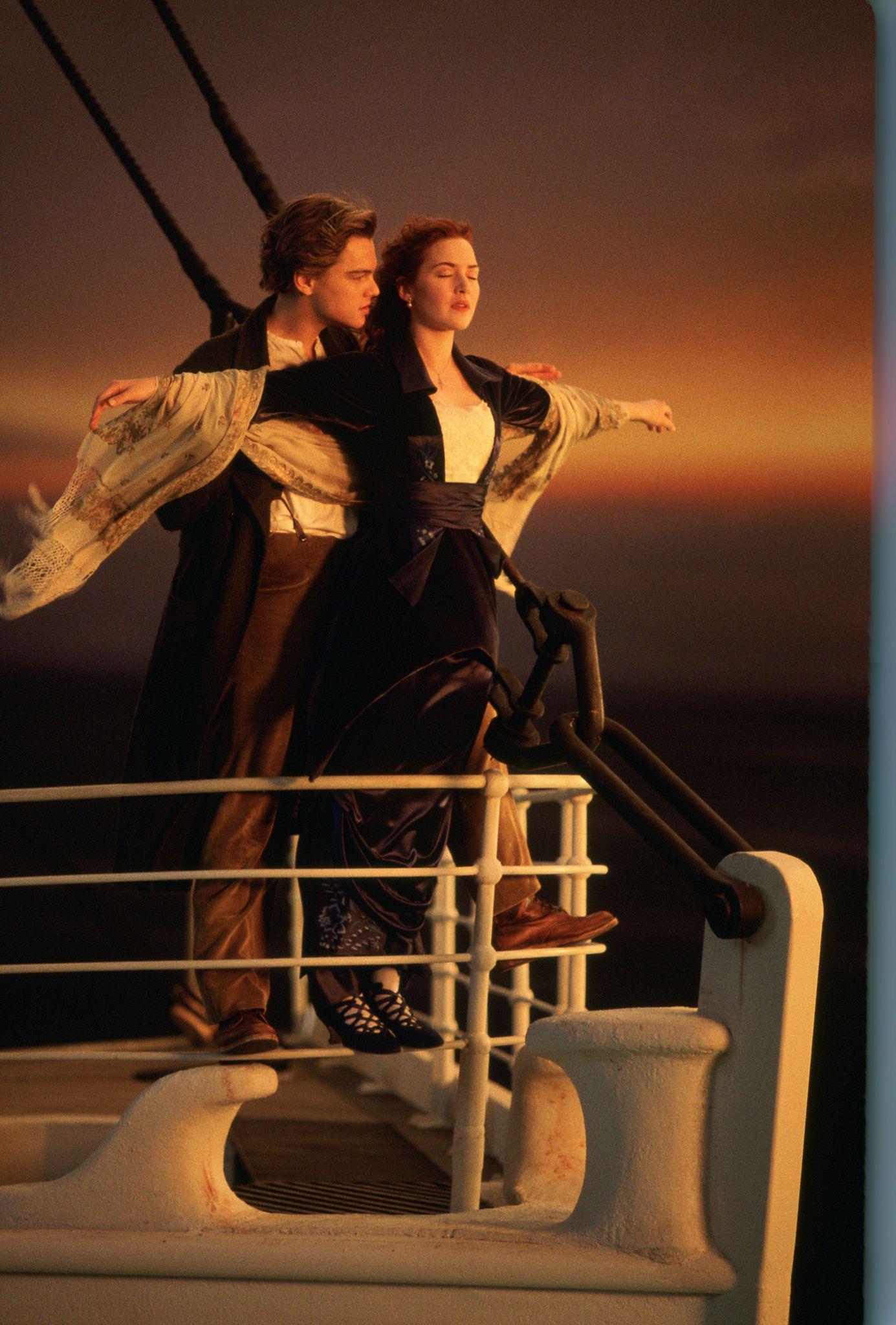 1385x2048 Titanic (1997)