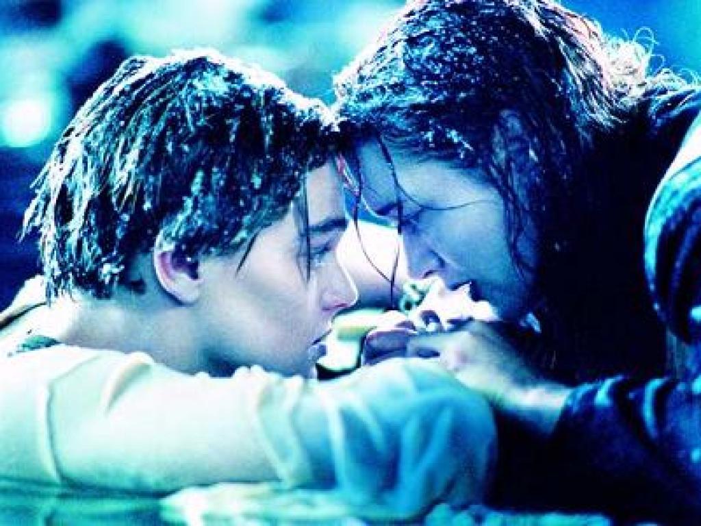 1024x768 Are you ready to go back to Titanic?”. girls like giants