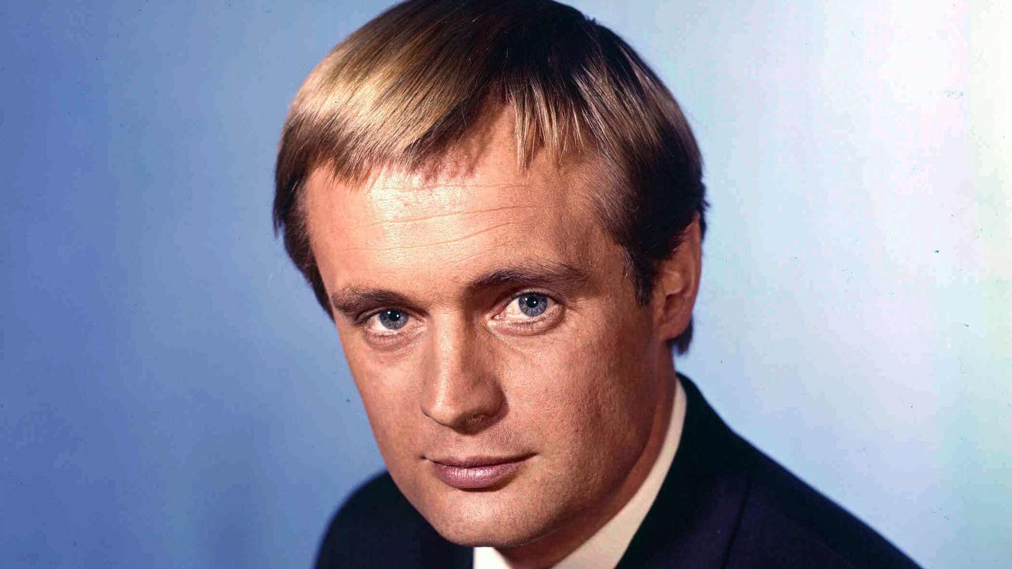 2048x1152 The Man From U.N.C.L.E. star David McCallum dies. Ents & Arts News