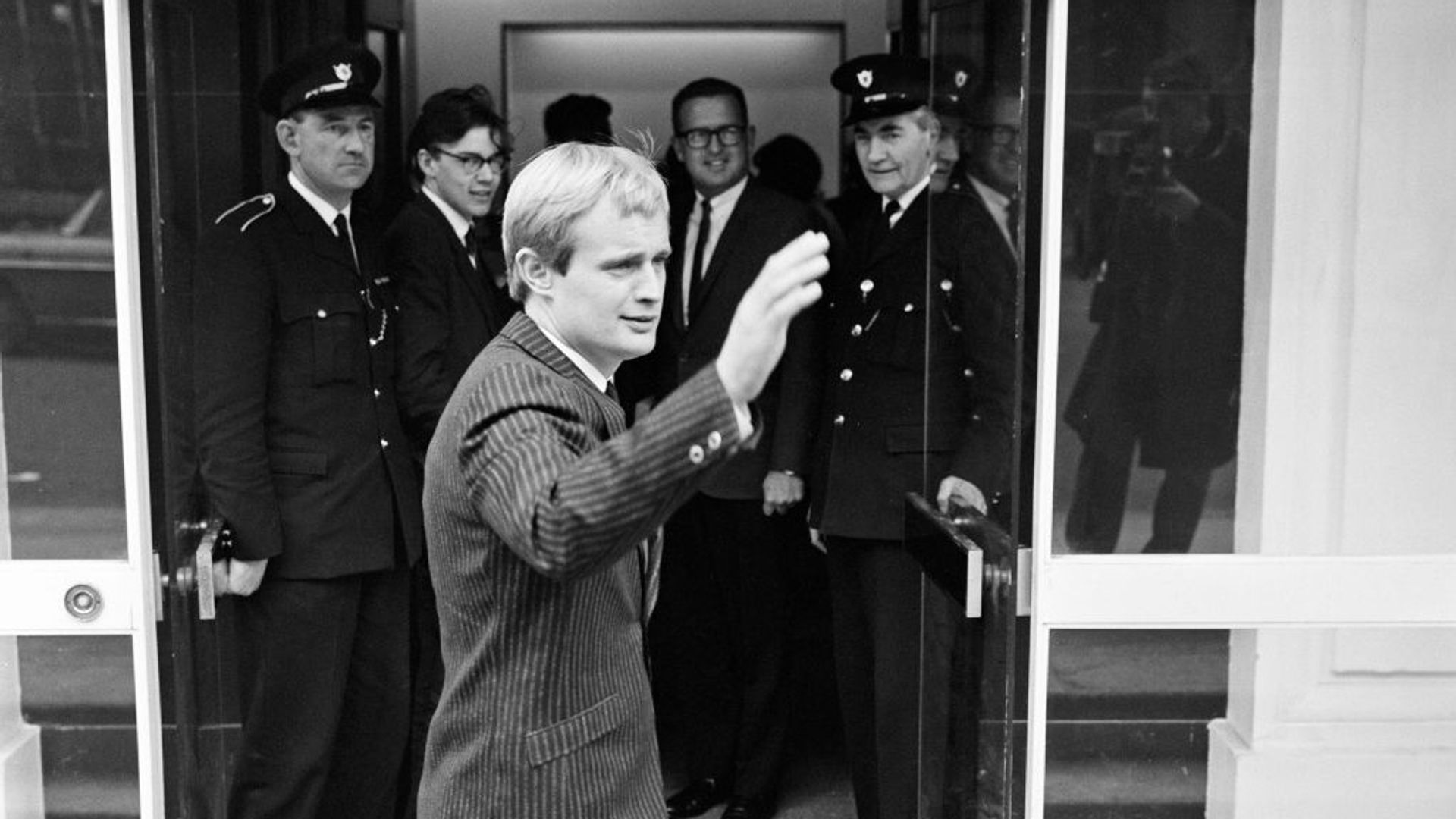 1920x1080 NCIS' David McCallum dead: beloved actor was 90. HELLO!