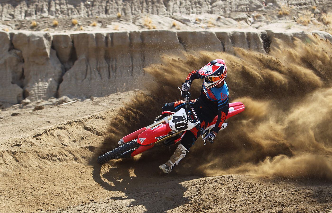 1400x900 Riding The 2018 Honda CRF450R