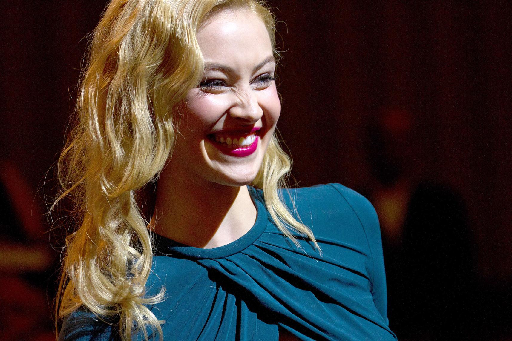 Sarah Gadon Wallpapers - Top Free Sarah Gadon Backgrounds - WallpaperAccess