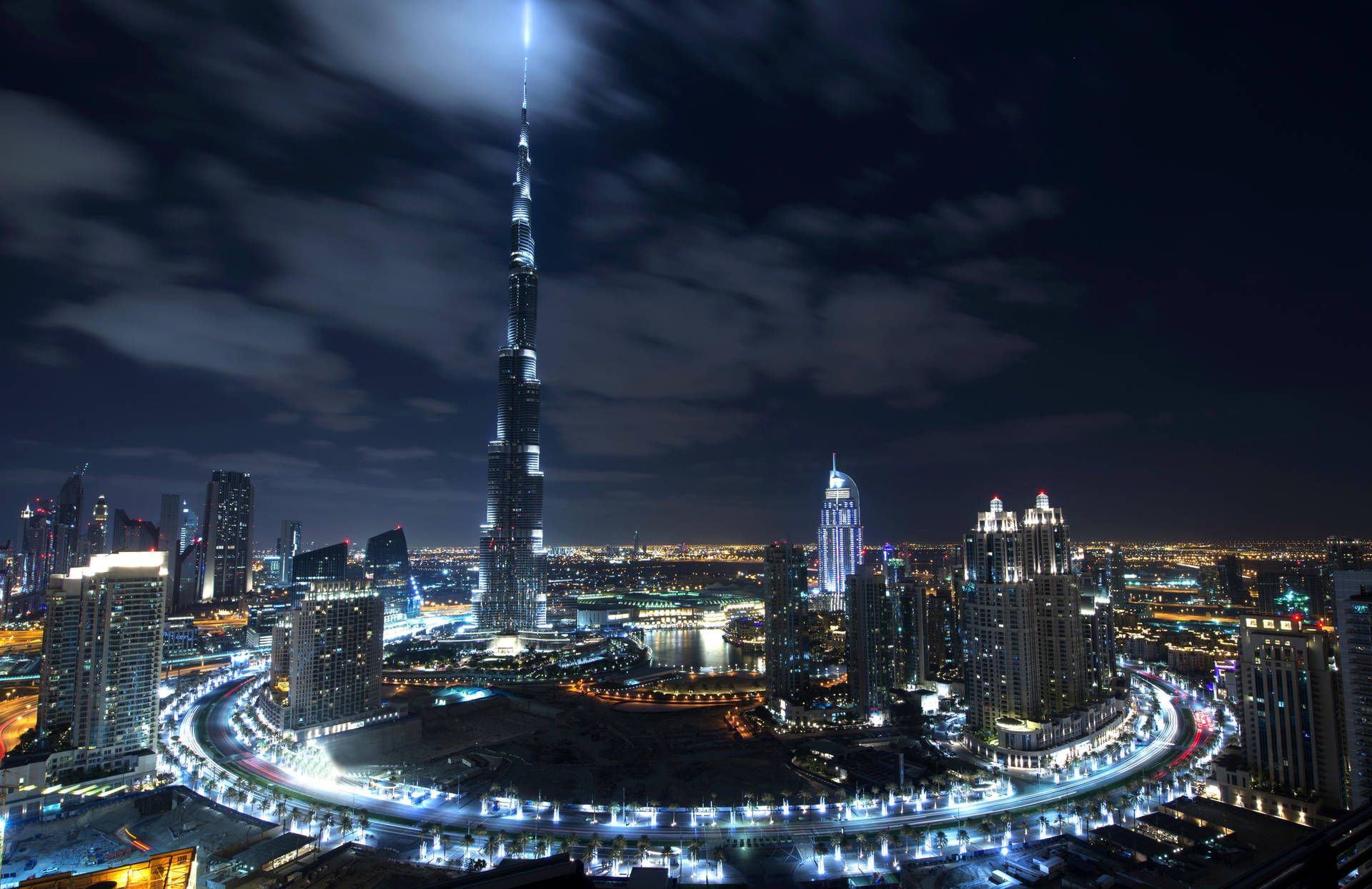 1920x1245 Download Night Sky Of Busy Dubai 4K Wallpaper