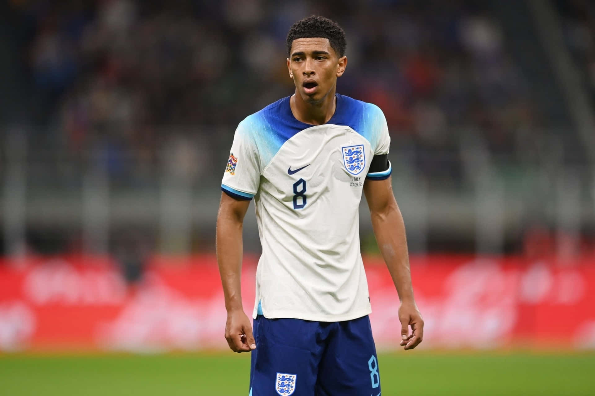 1920x1279 Download Jude Bellingham England Midfielder Wallpaper