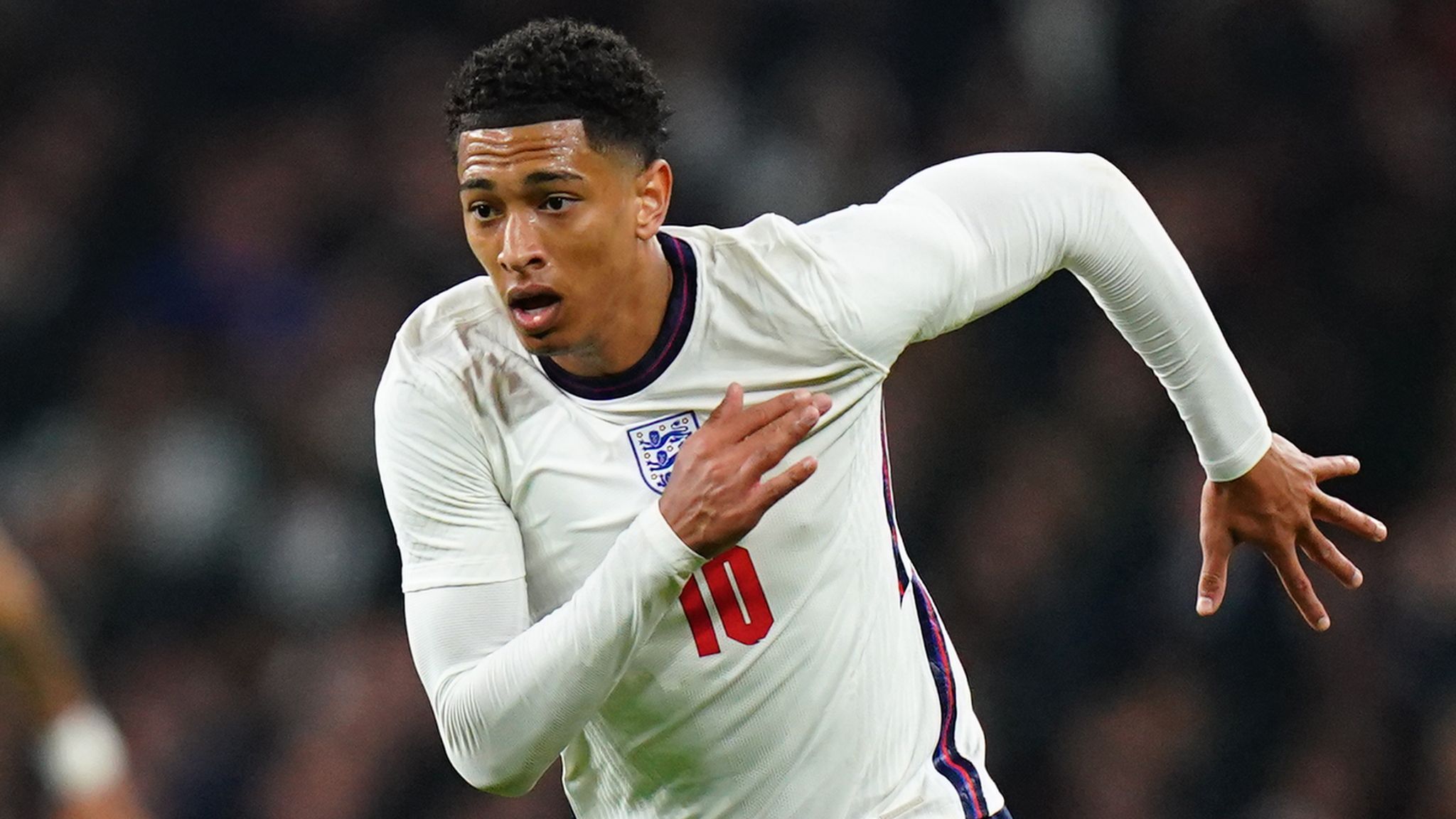 2048x1152 Jude Bellingham: Borussia Dortmund midfielder making strong case for major England role at Qatar World Cup