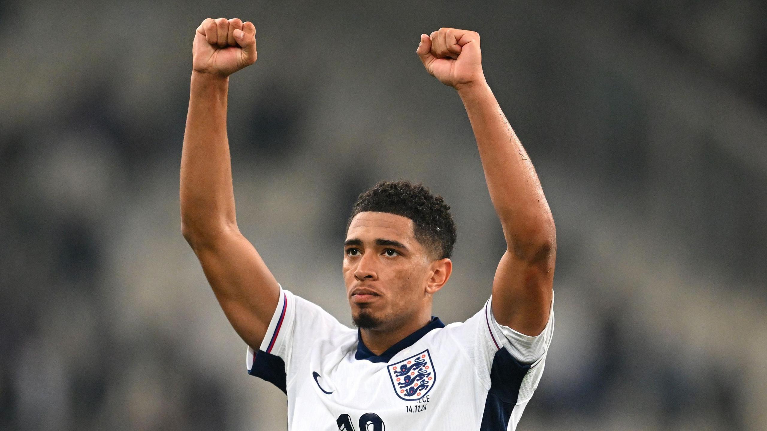 2560x1440 Jude Bellingham: Real Madrid star wins England men's player of the year award
