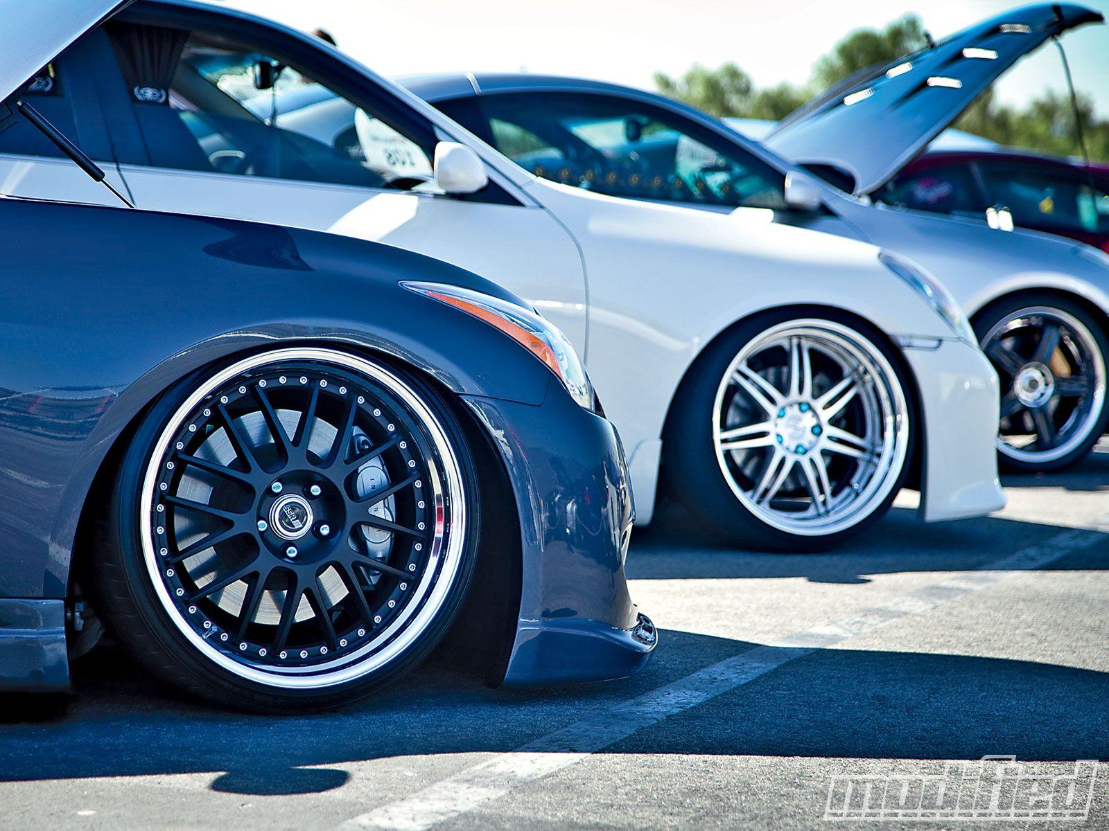 1600x1200 Drifting Cars
