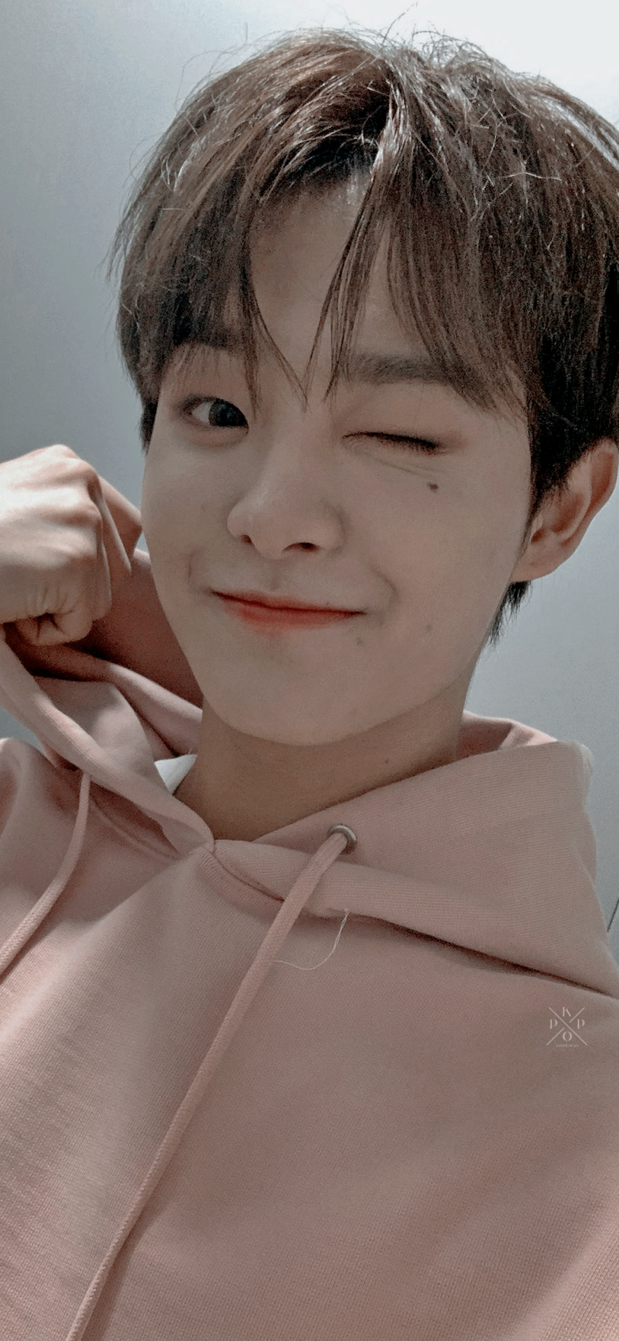 886x1920 Kpop Locks