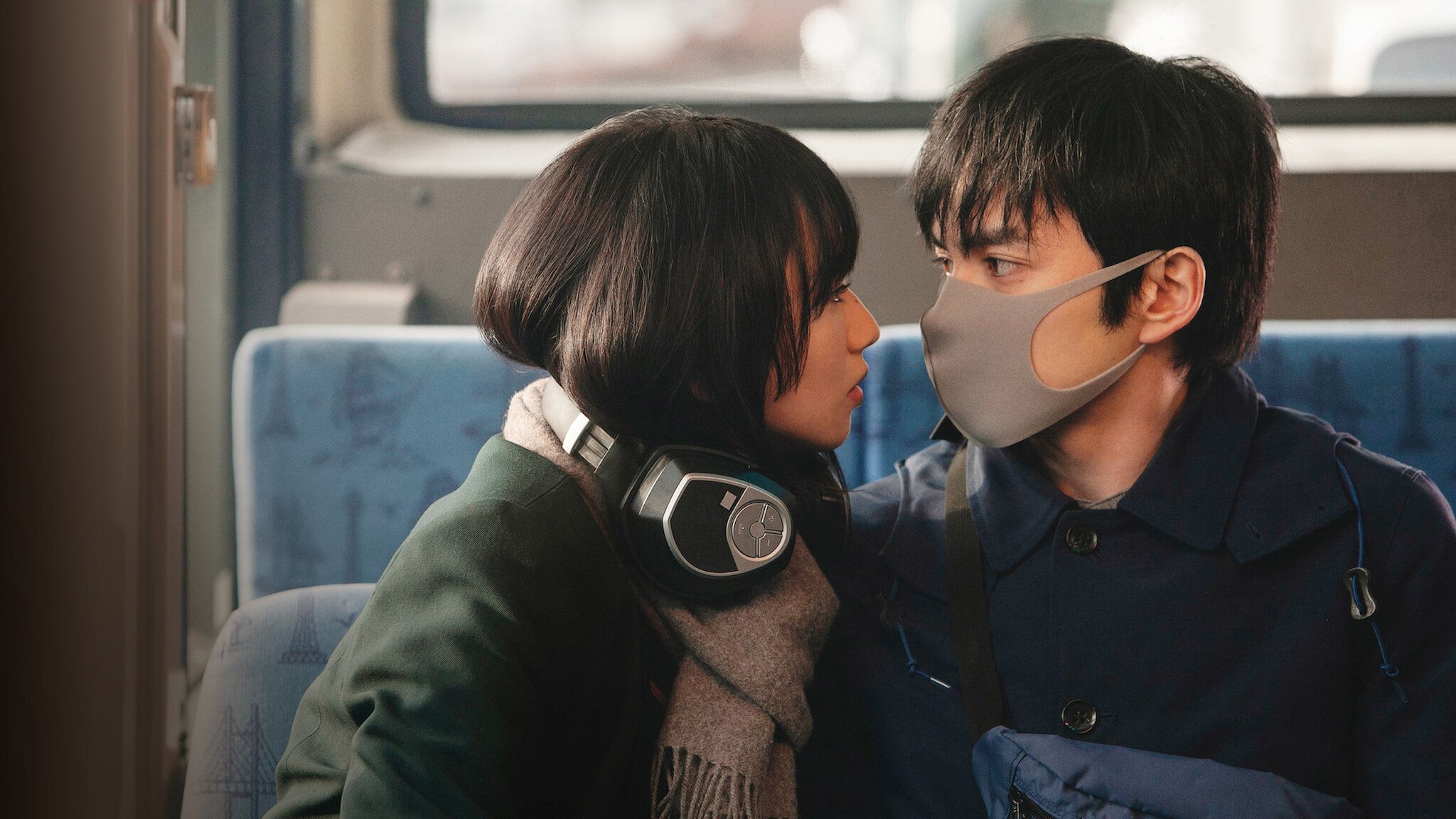 2048x1152 Watch Parasite in Love