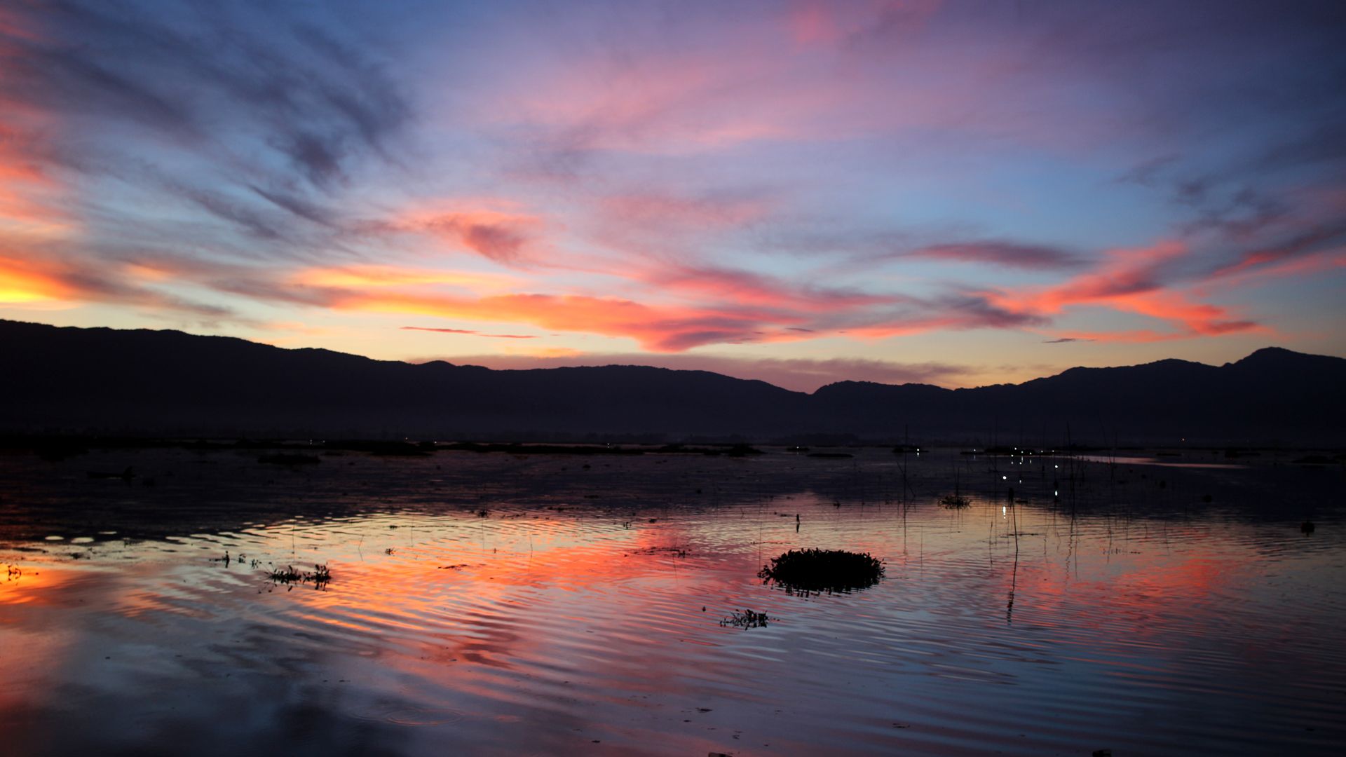 1920x1080 Sunset at Loktak