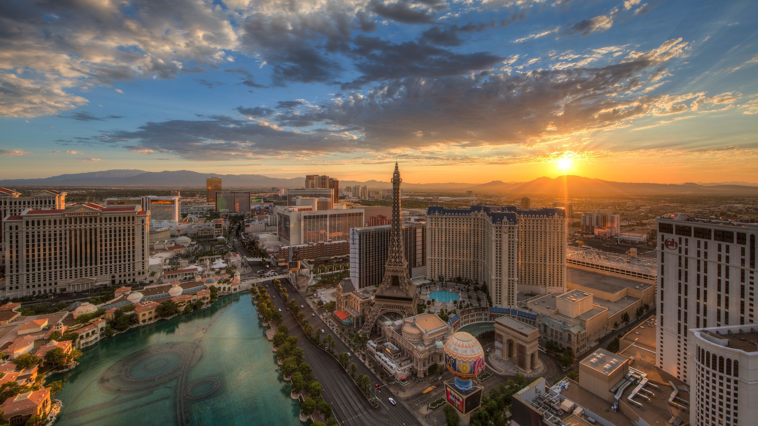 2560x1440 A Las Vegas Travel Guide for Design Lovers