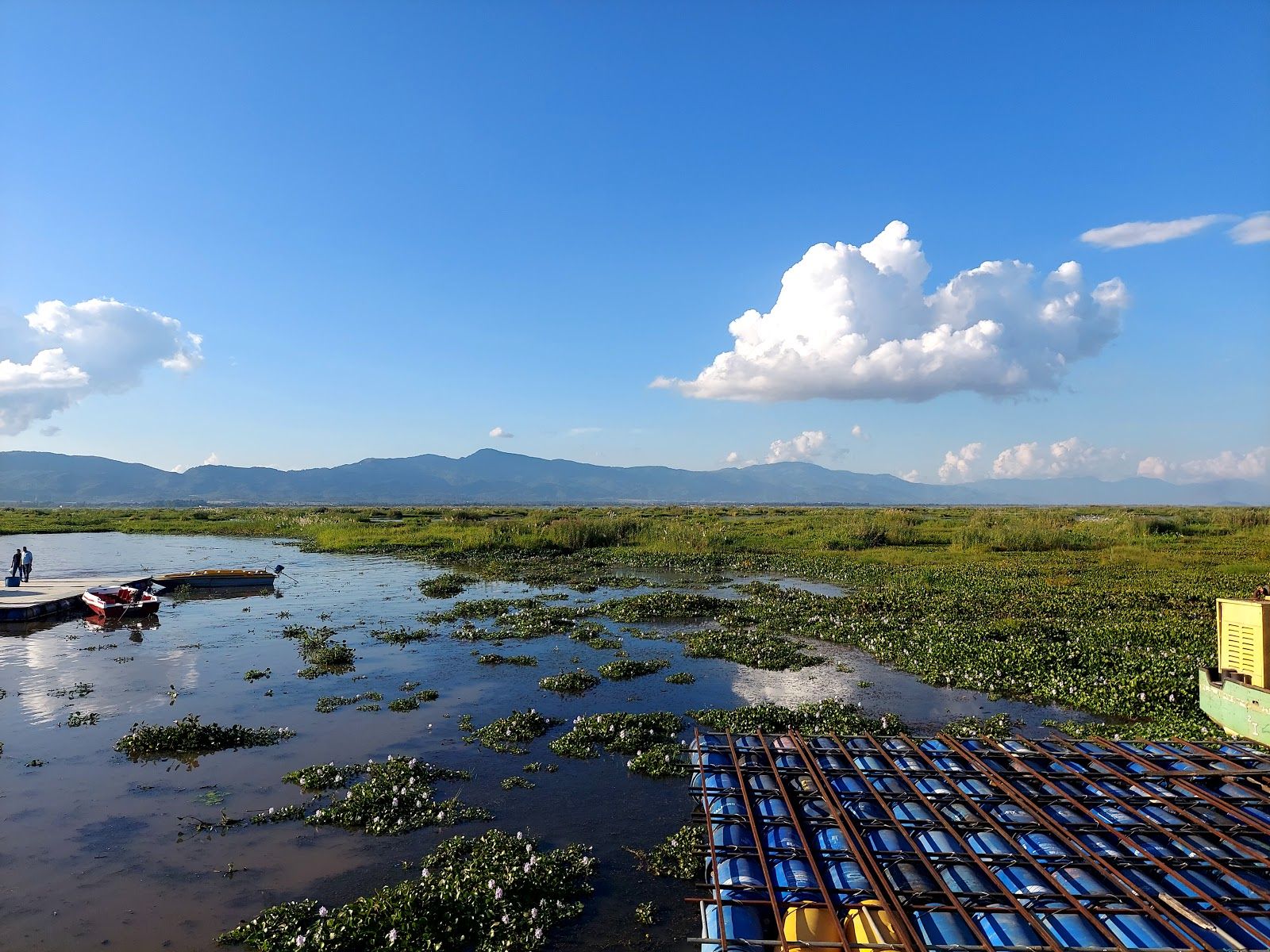 1600x1200 Loktak Lake View Point in Ithing