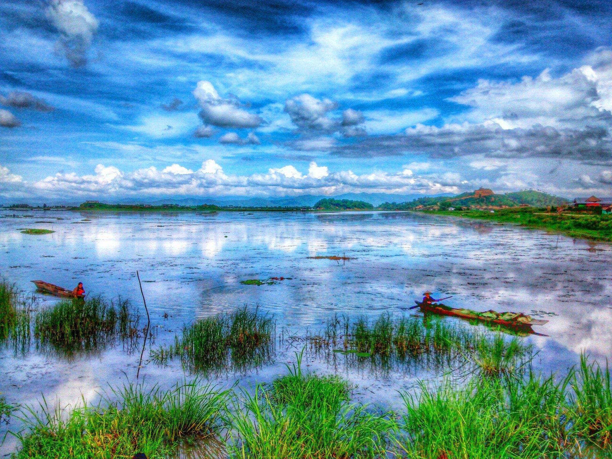 2048x1536 Rohan K Abraham على X: Post Card from Loktak Lake Incredible Manipur #Manipur #Loktak #Lake # Phumdis #India #IndiaTrail #HDR #Snapseed #BlueSkies #RoadTrip / X