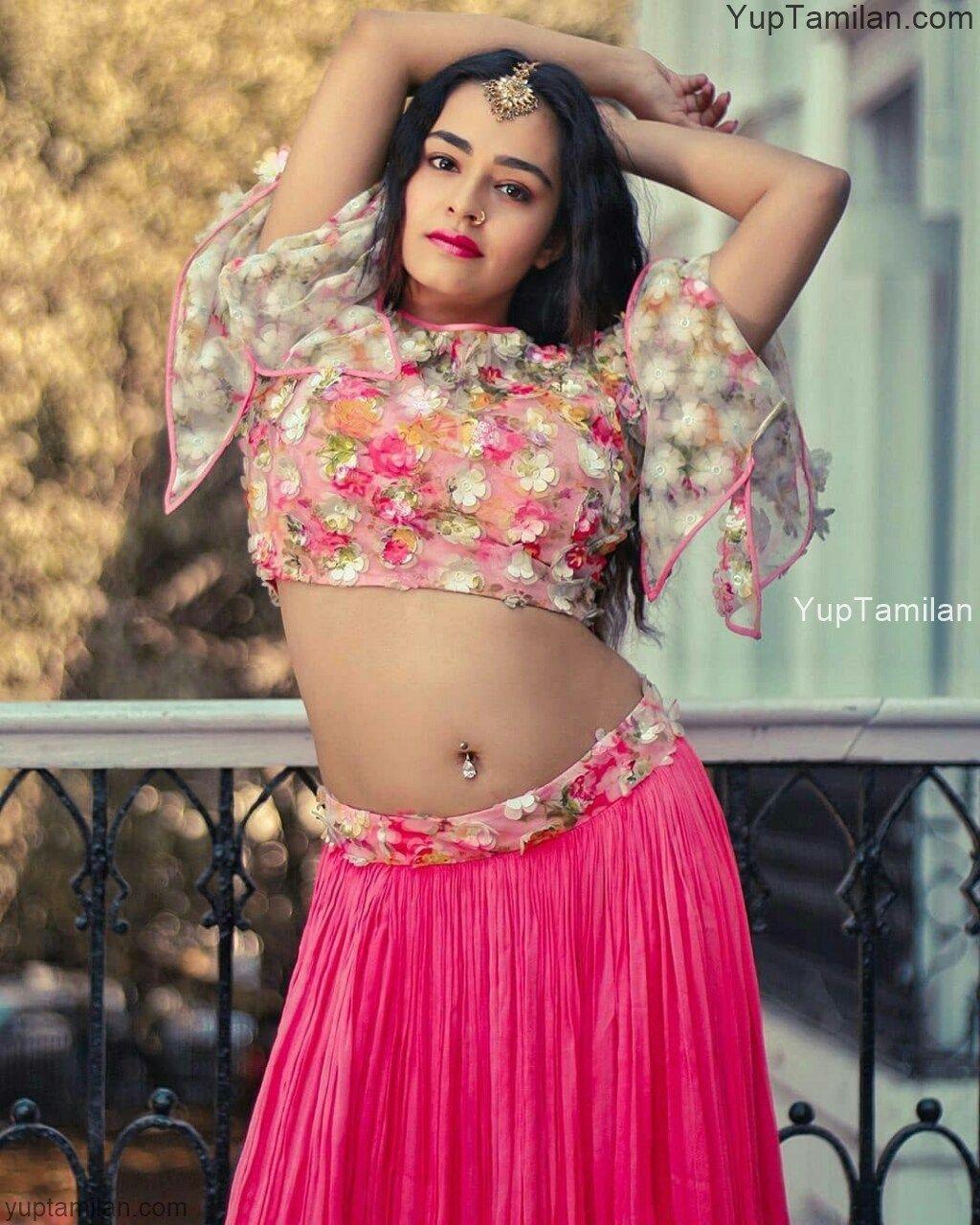 1024x1280 Apoorva Arora Photo Hot Navel And Cleavage Picture Goes