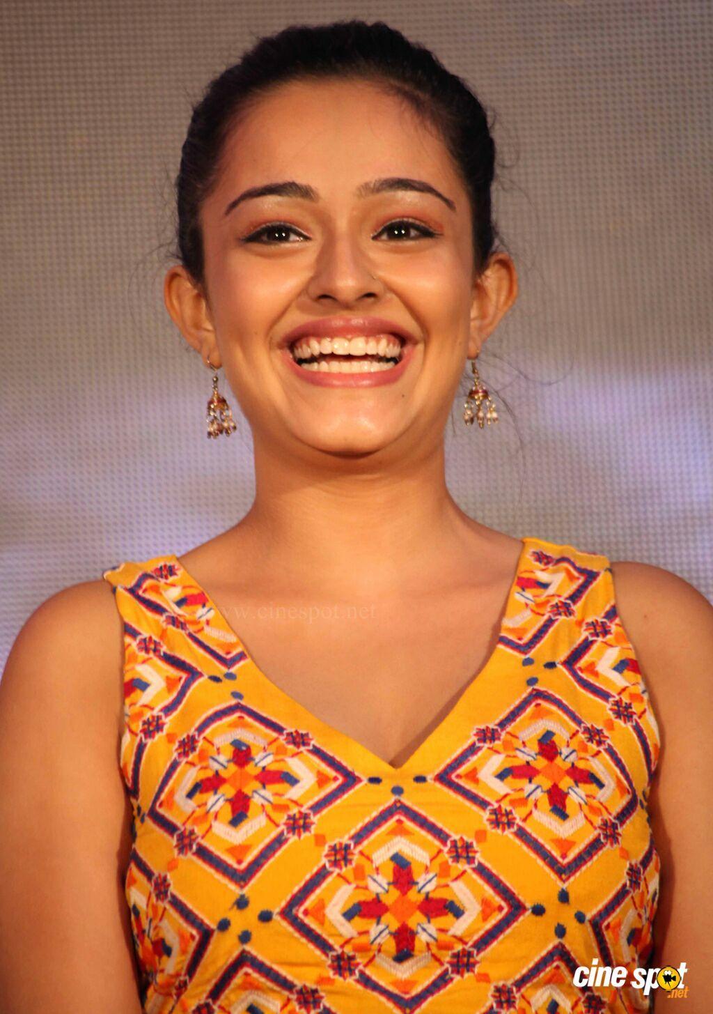 1024x1455 Apoorva Arora Kannada Actress Photo