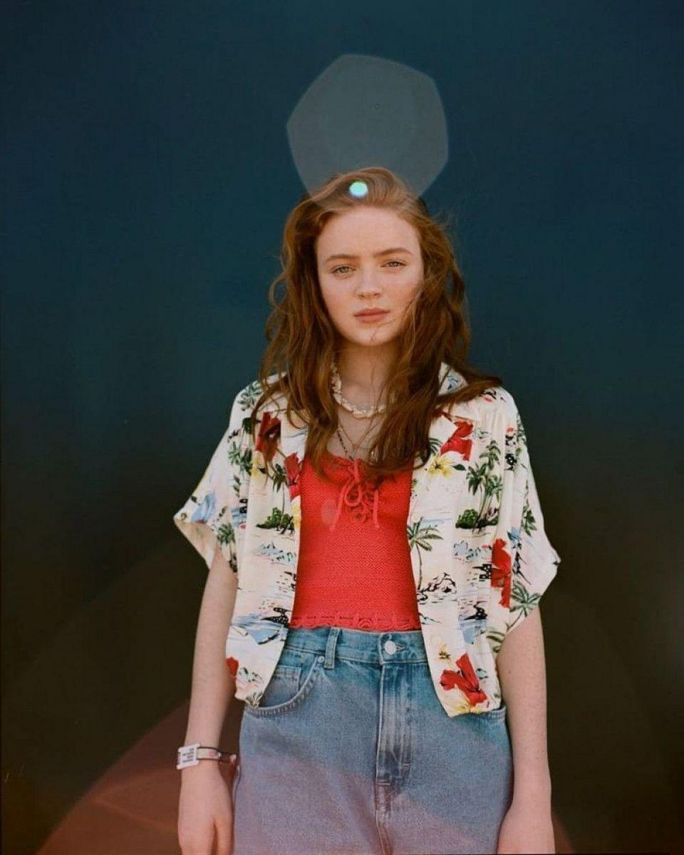 960x1200 Sadie Sink wallpaper
