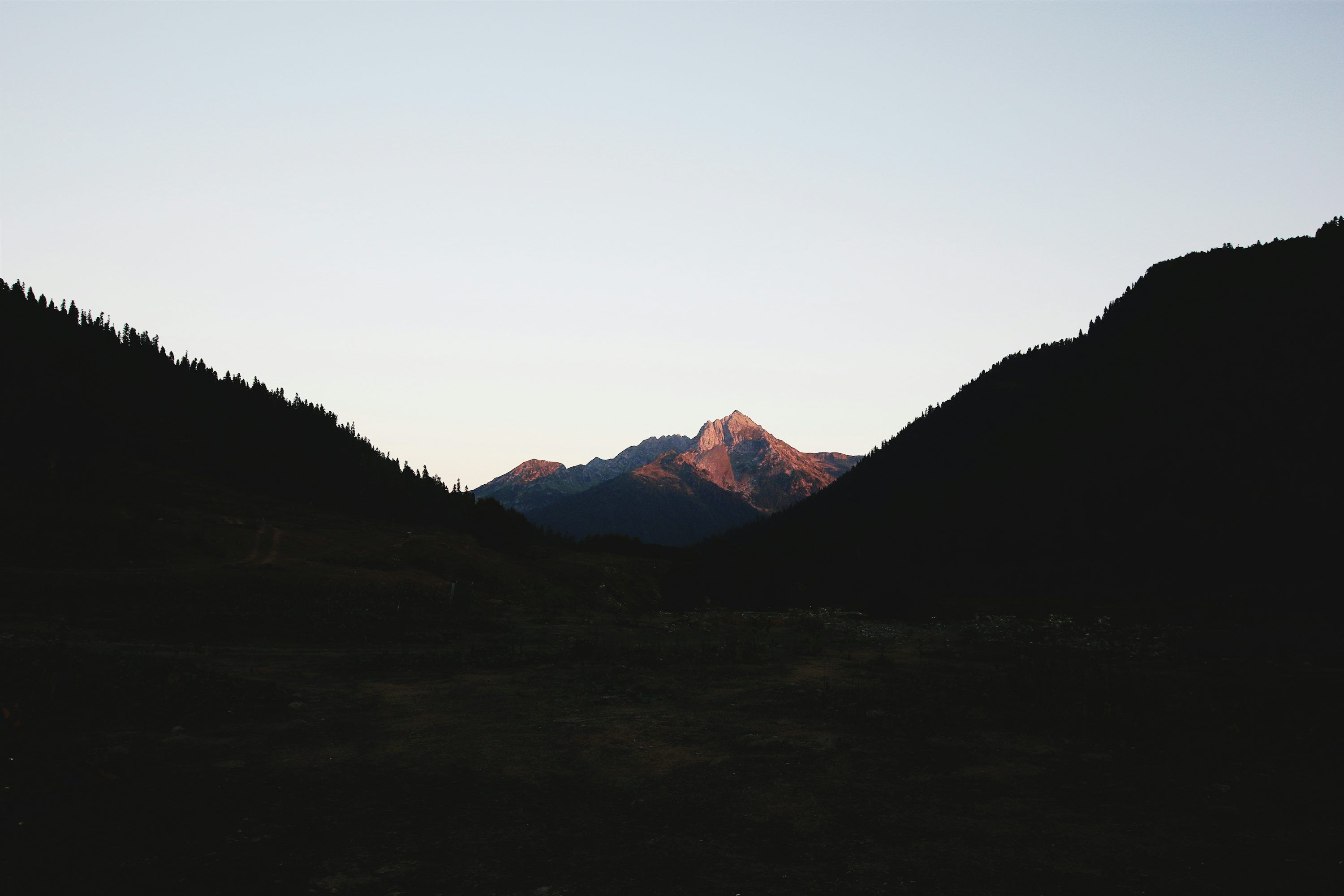 3000x2000 Minimal Wallpaper Picture. Download Free Image