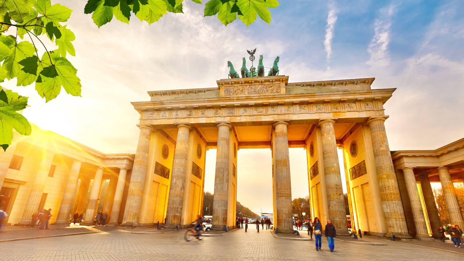 1600x900 Berlin: discover the global city with cult status