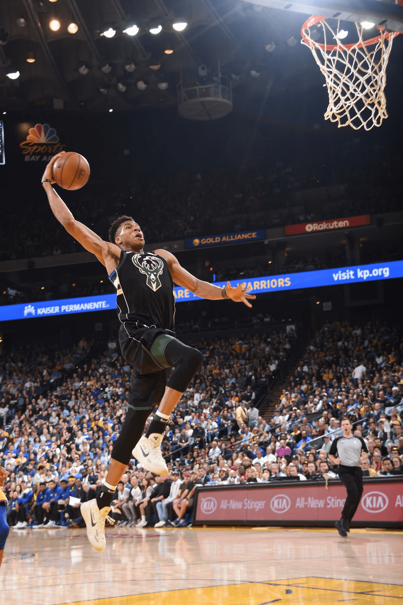 Giannis Antetokounmpo Dunk Wallpapers - Top Free Giannis Antetokounmpo ...