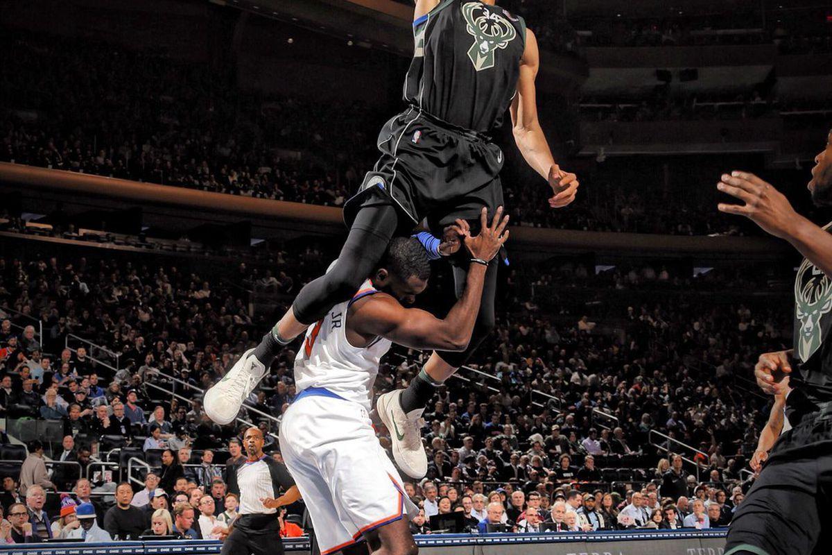 1200x800 The Knicks will play the Bucks on Christmas day and Toasting